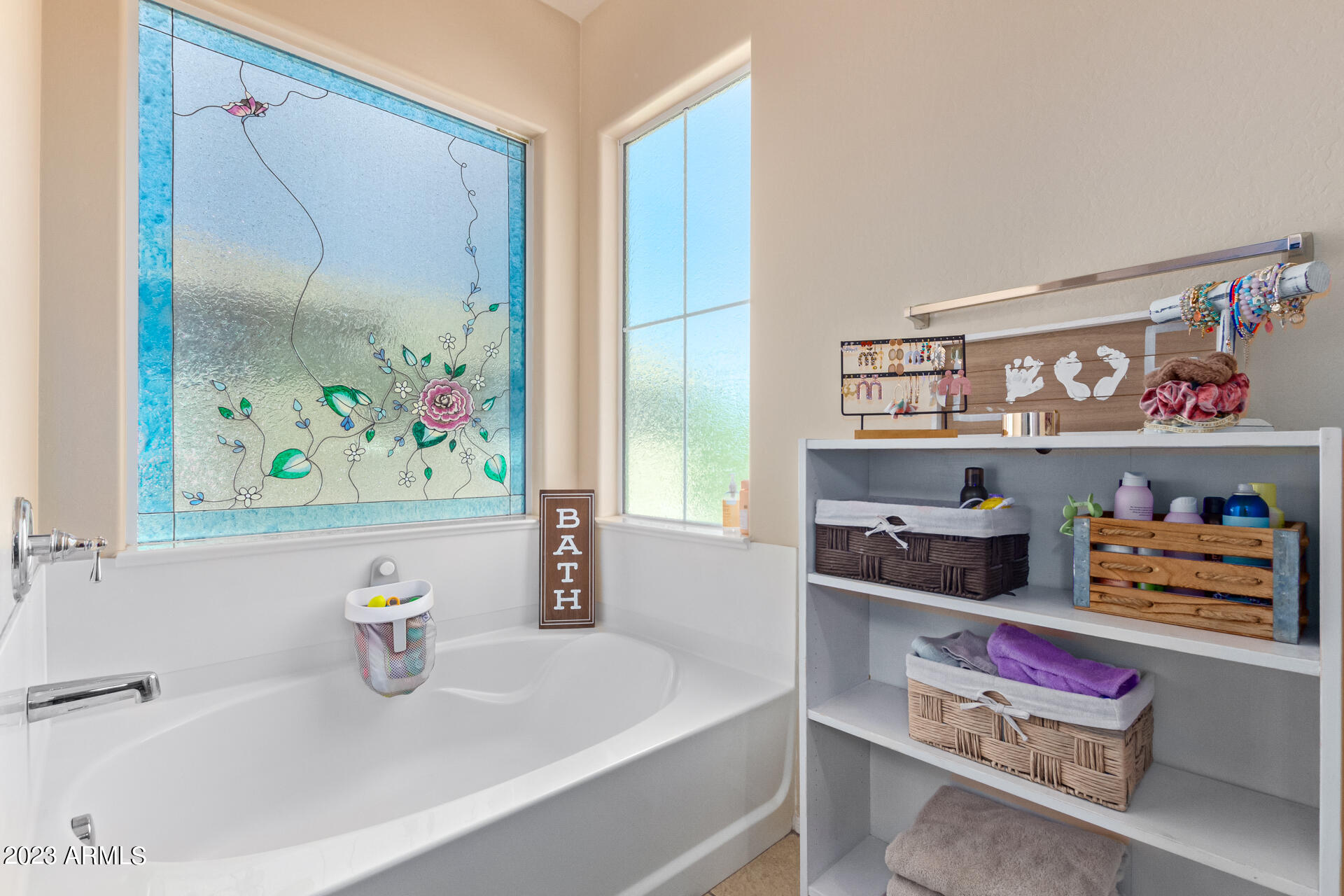 1743 S CHATSWORTH --