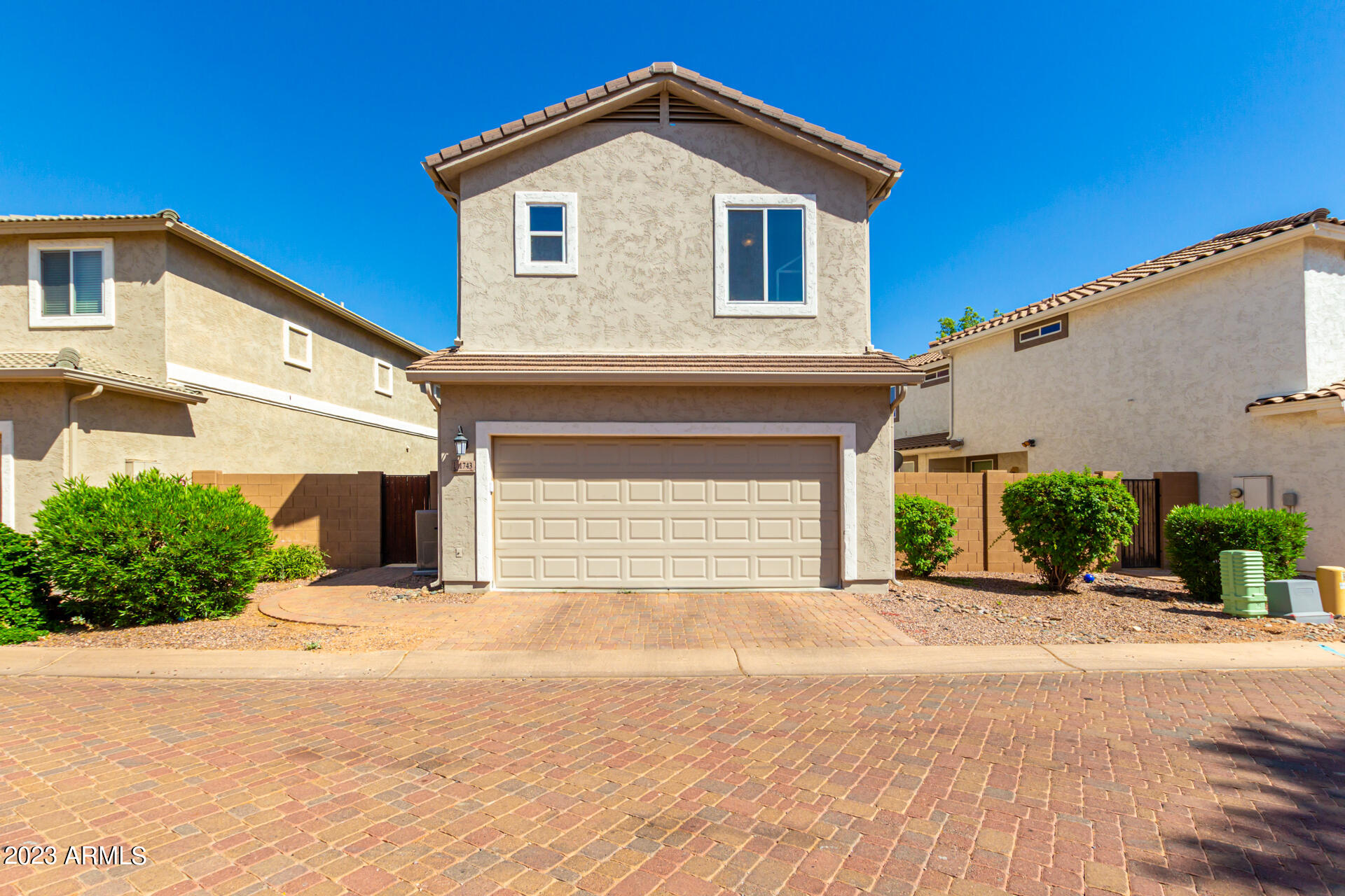 1743 S CHATSWORTH --