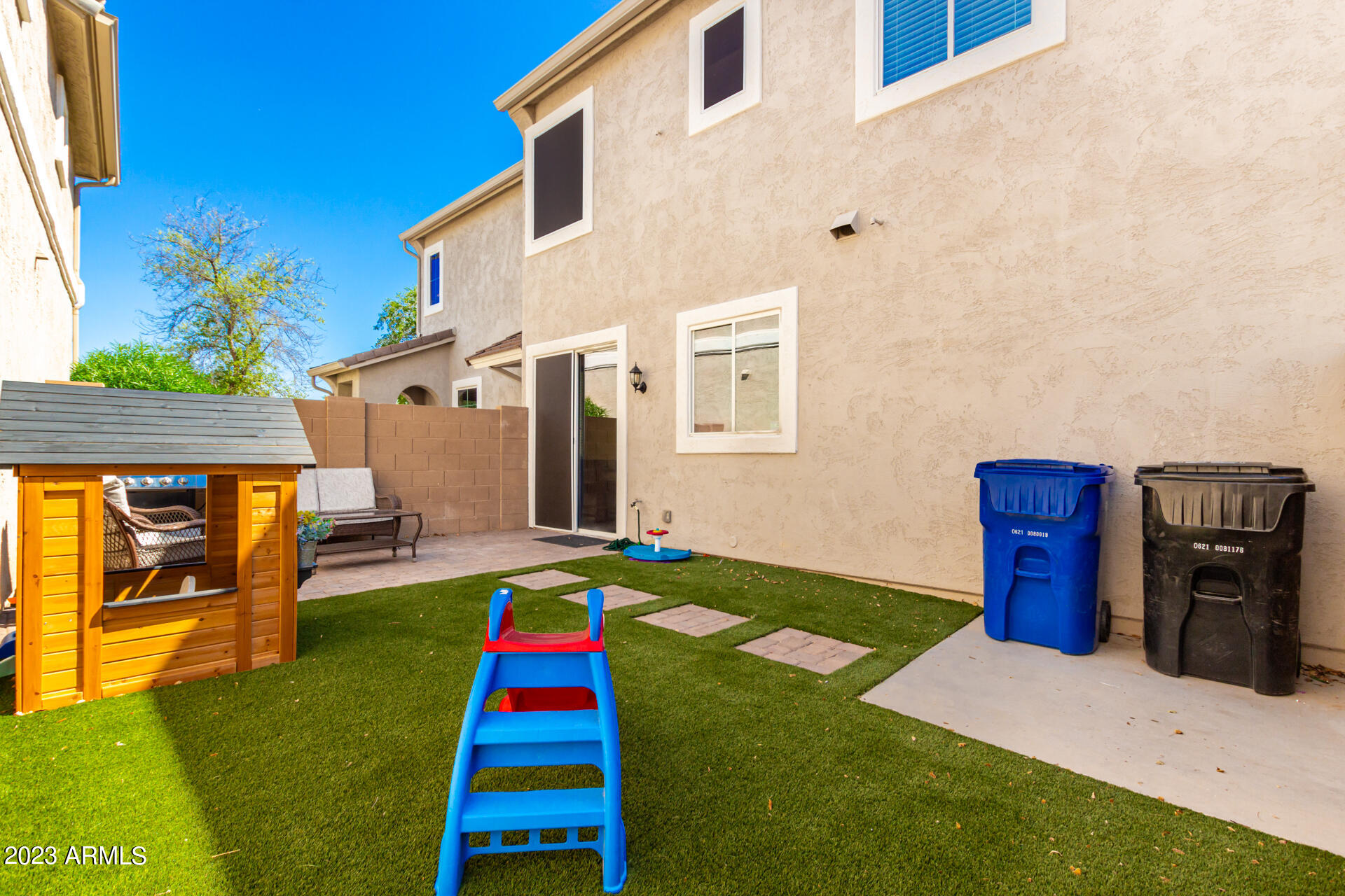 1743 S CHATSWORTH --
