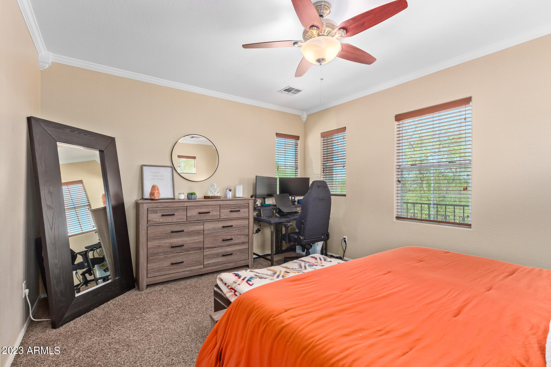 1743 S CHATSWORTH --