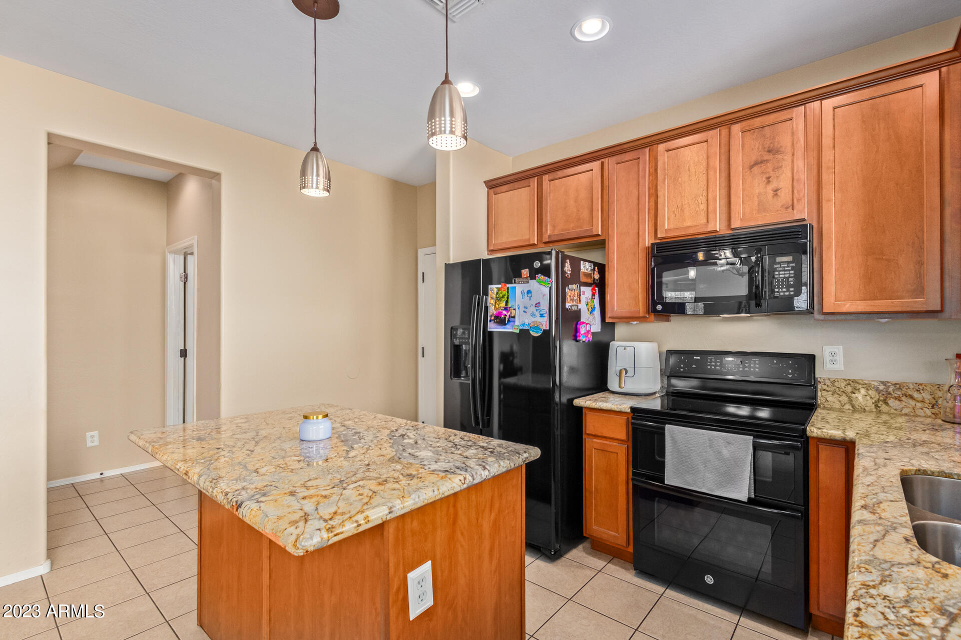 1743 S CHATSWORTH --