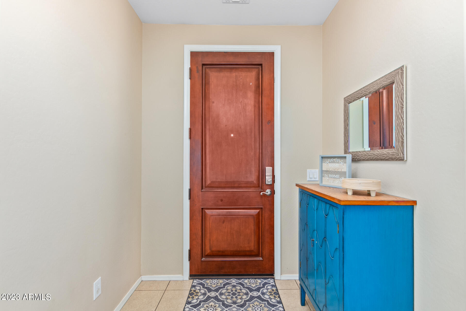 1743 S CHATSWORTH --