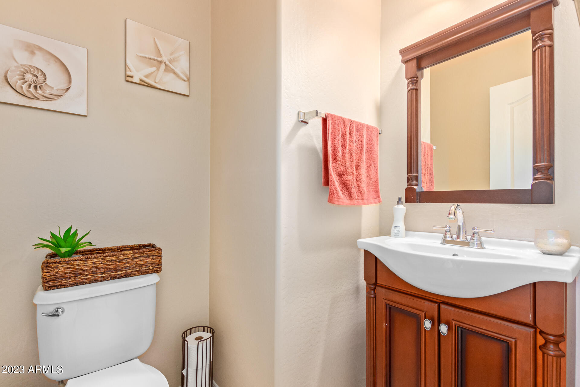 1743 S CHATSWORTH --