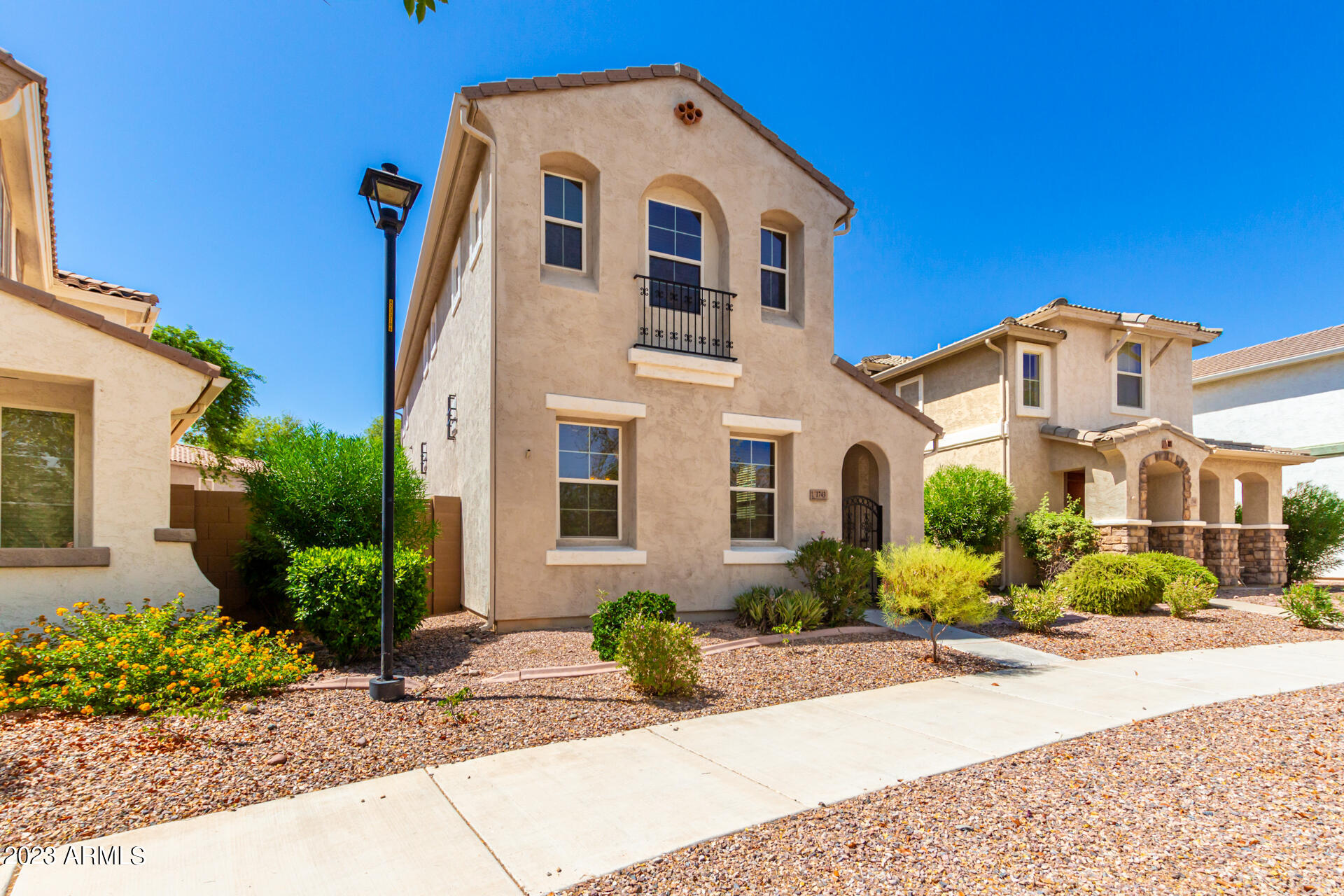 1743 S CHATSWORTH --