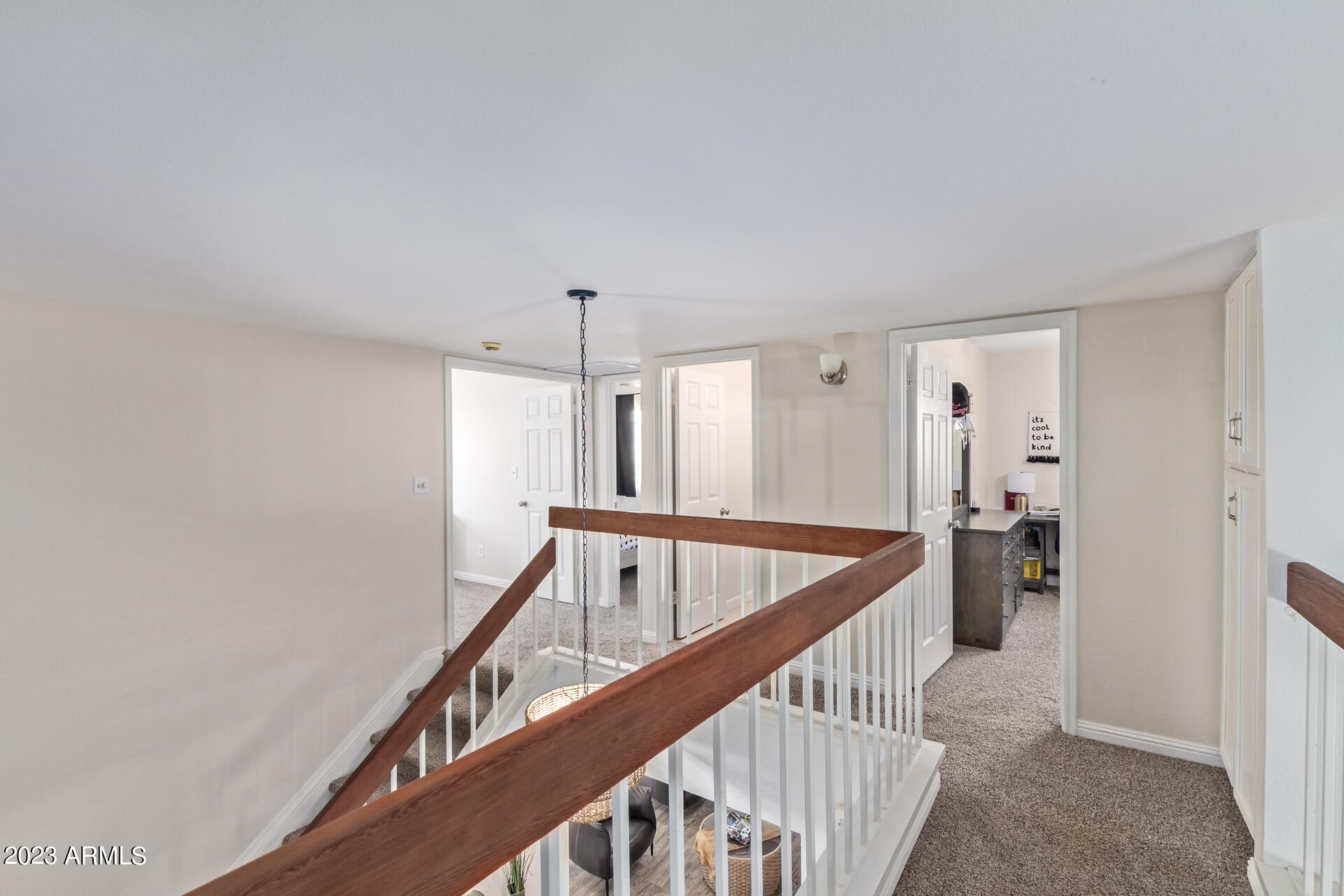 952 W PLATA Avenue