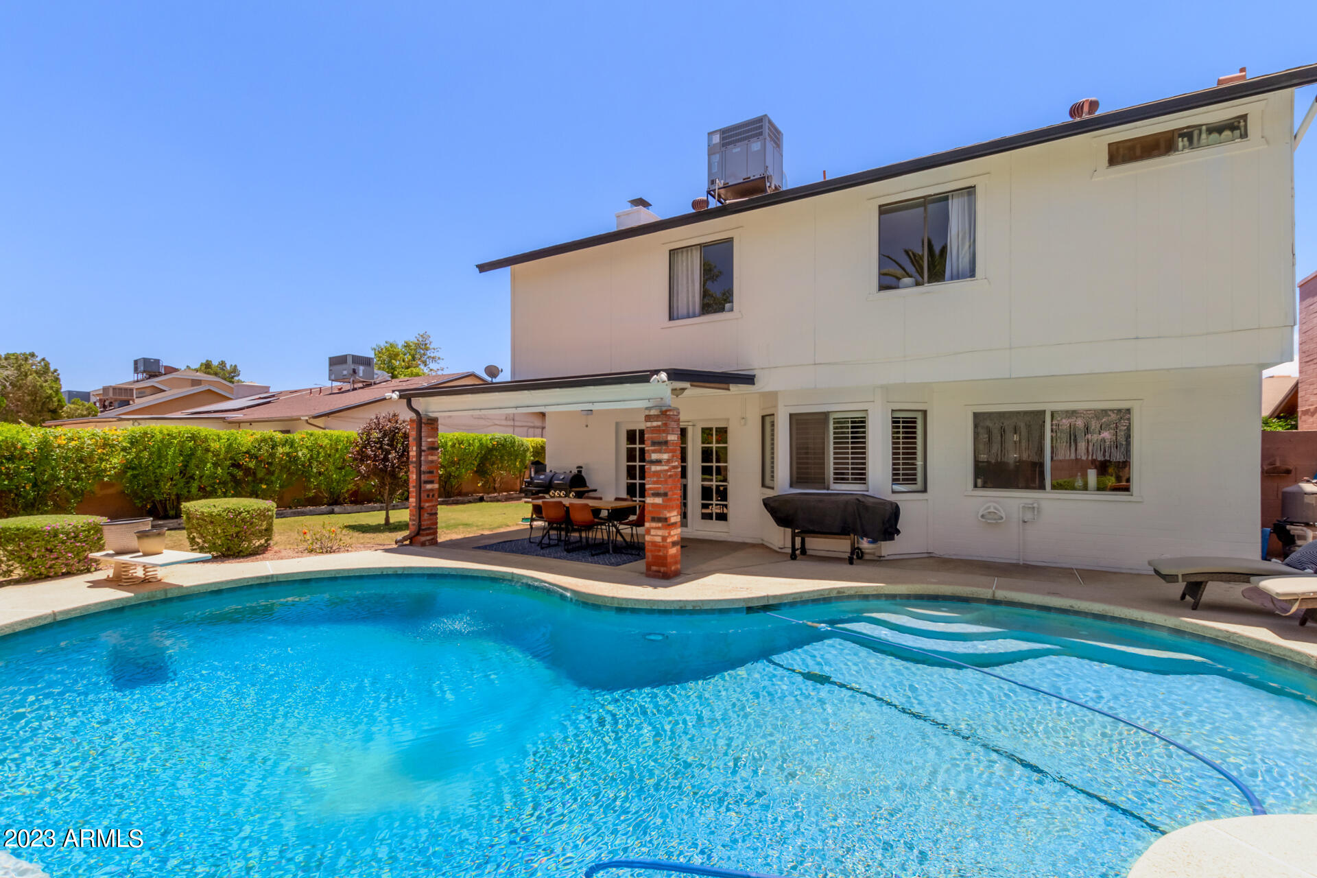 952 W PLATA Avenue