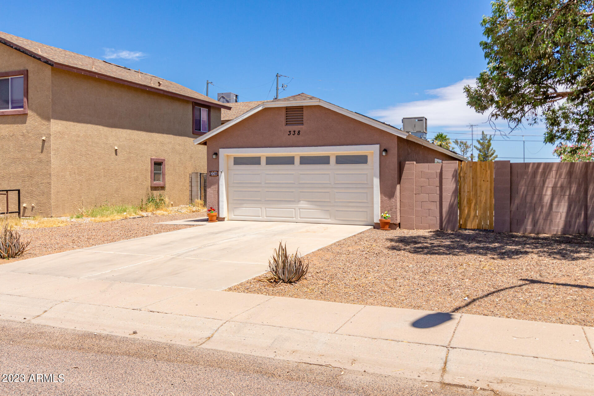338 E DIRKLEY Avenue