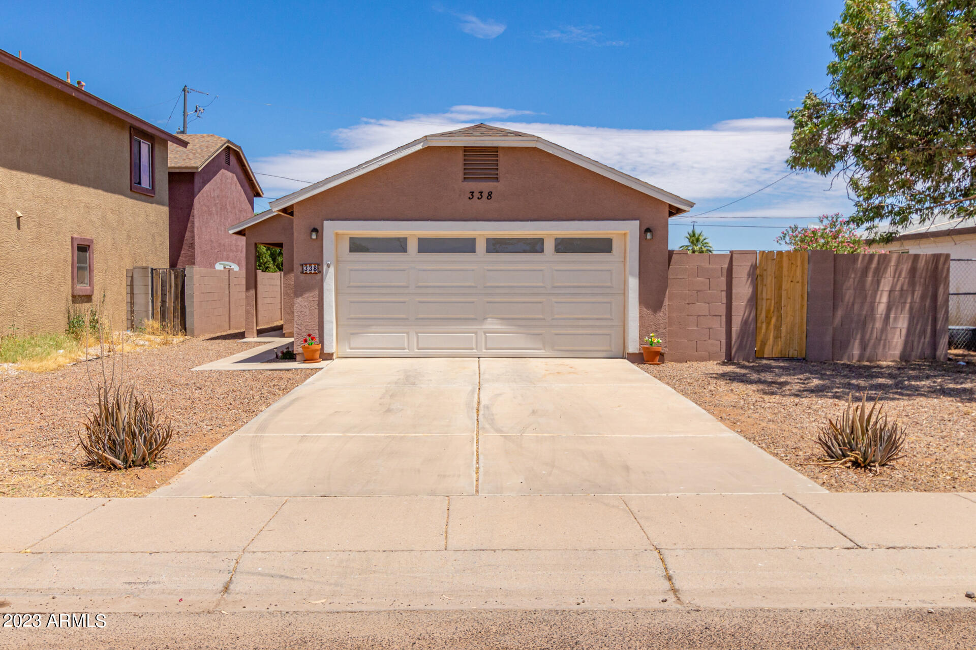 338 E DIRKLEY Avenue