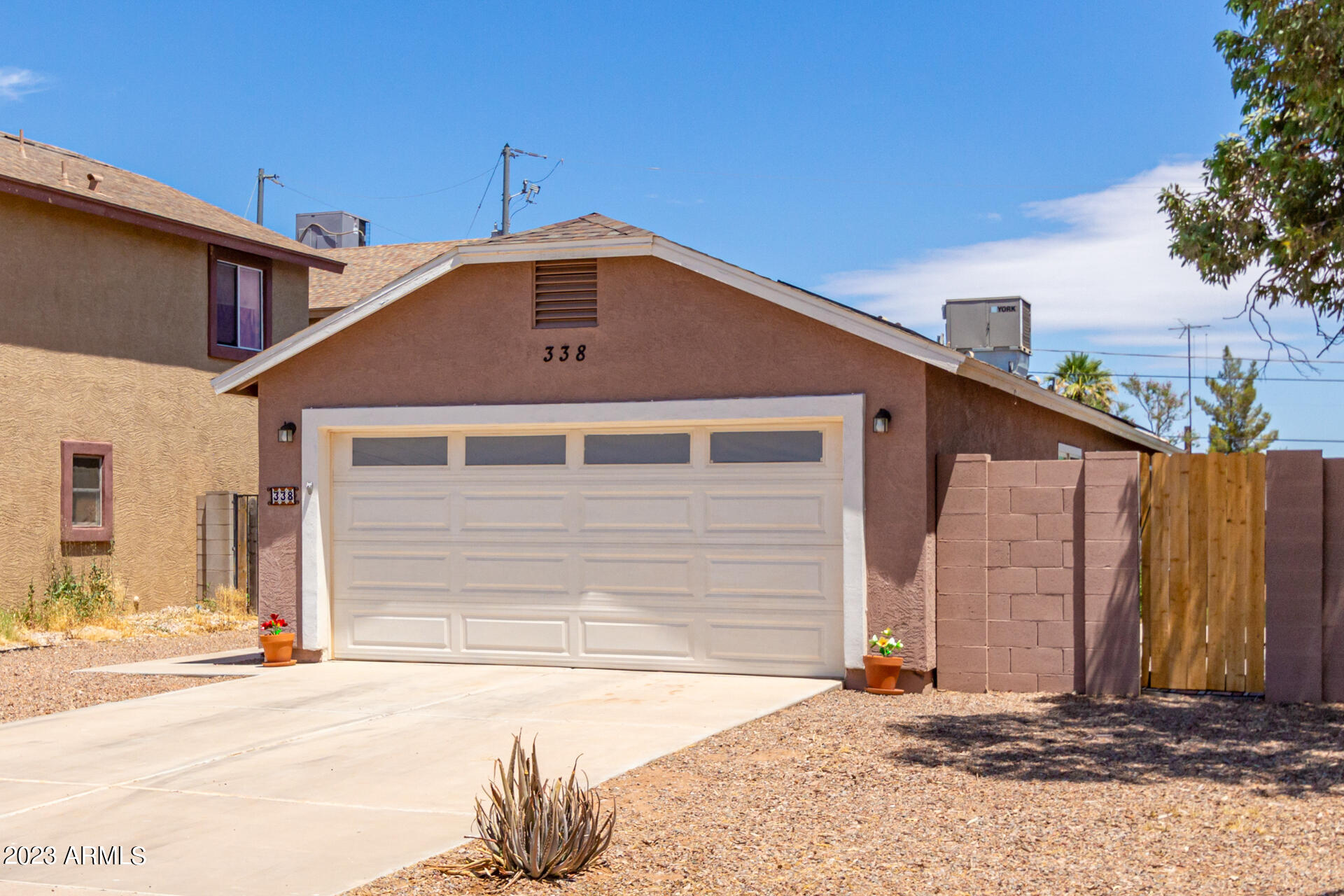 338 E DIRKLEY Avenue