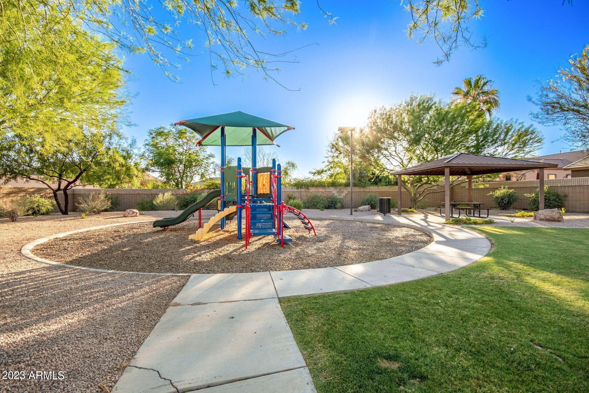 1430 N SIERRA Heights