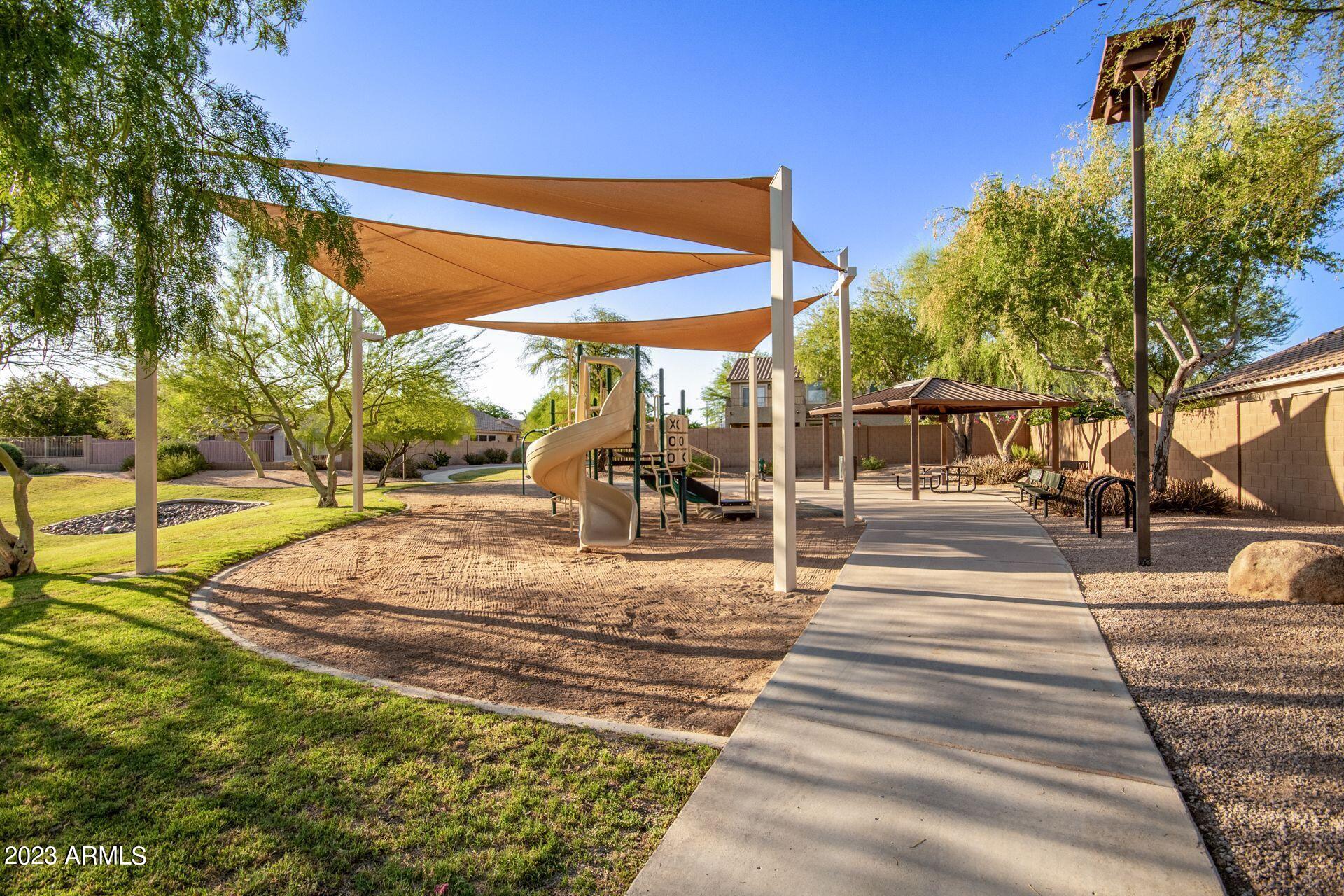 1430 N SIERRA Heights