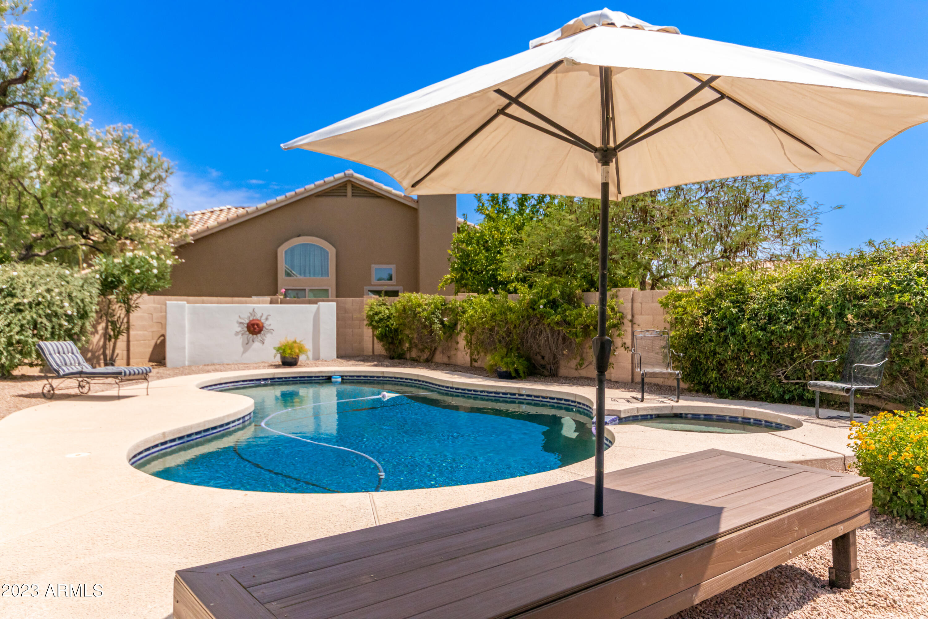 4102 E RANCHO TIERRA Drive