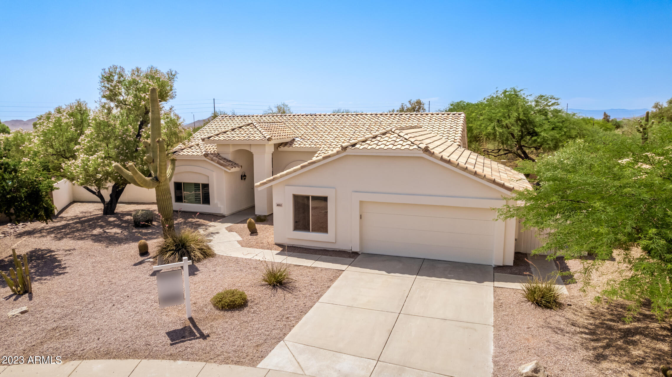 4102 E RANCHO TIERRA Drive