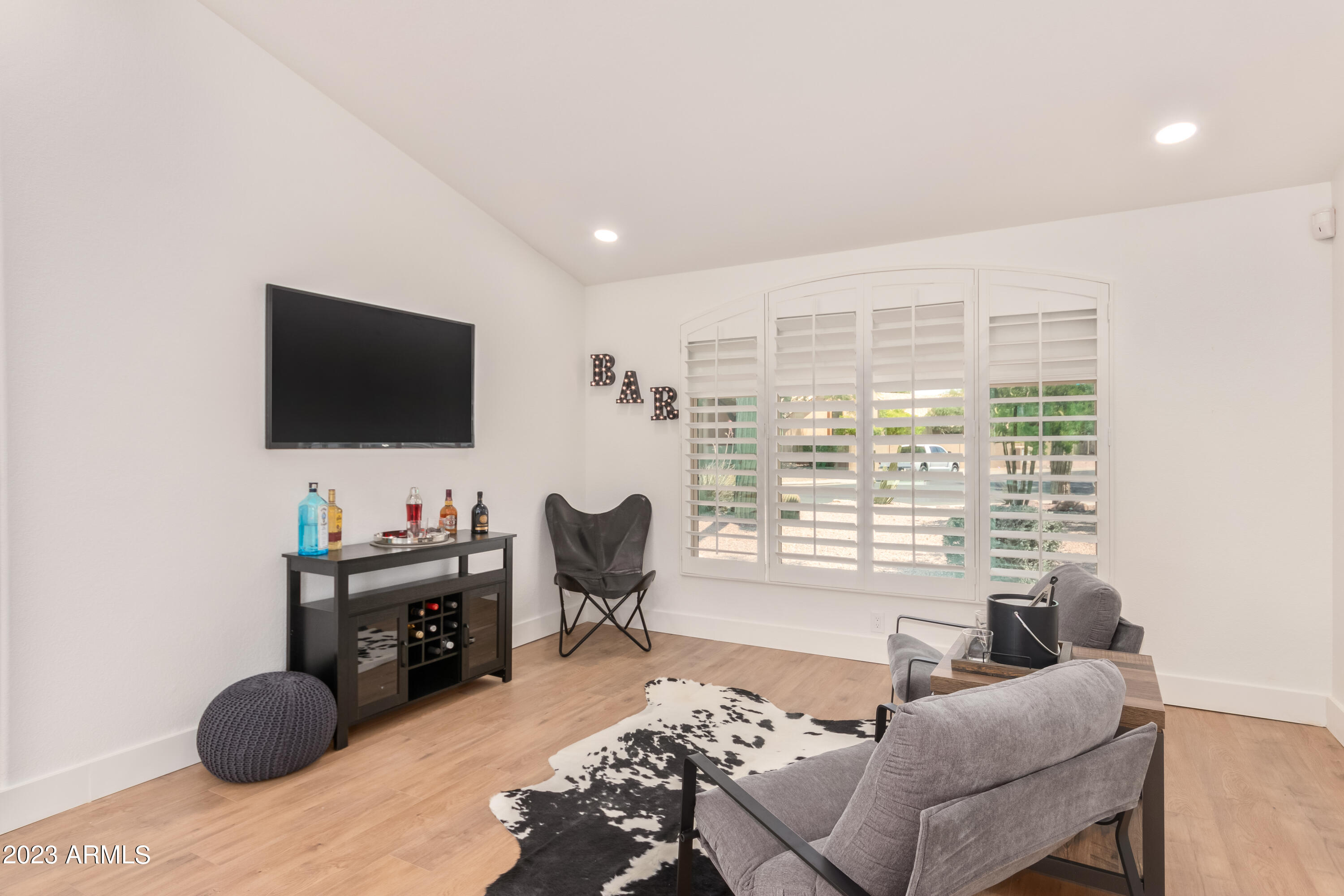 4102 E RANCHO TIERRA Drive