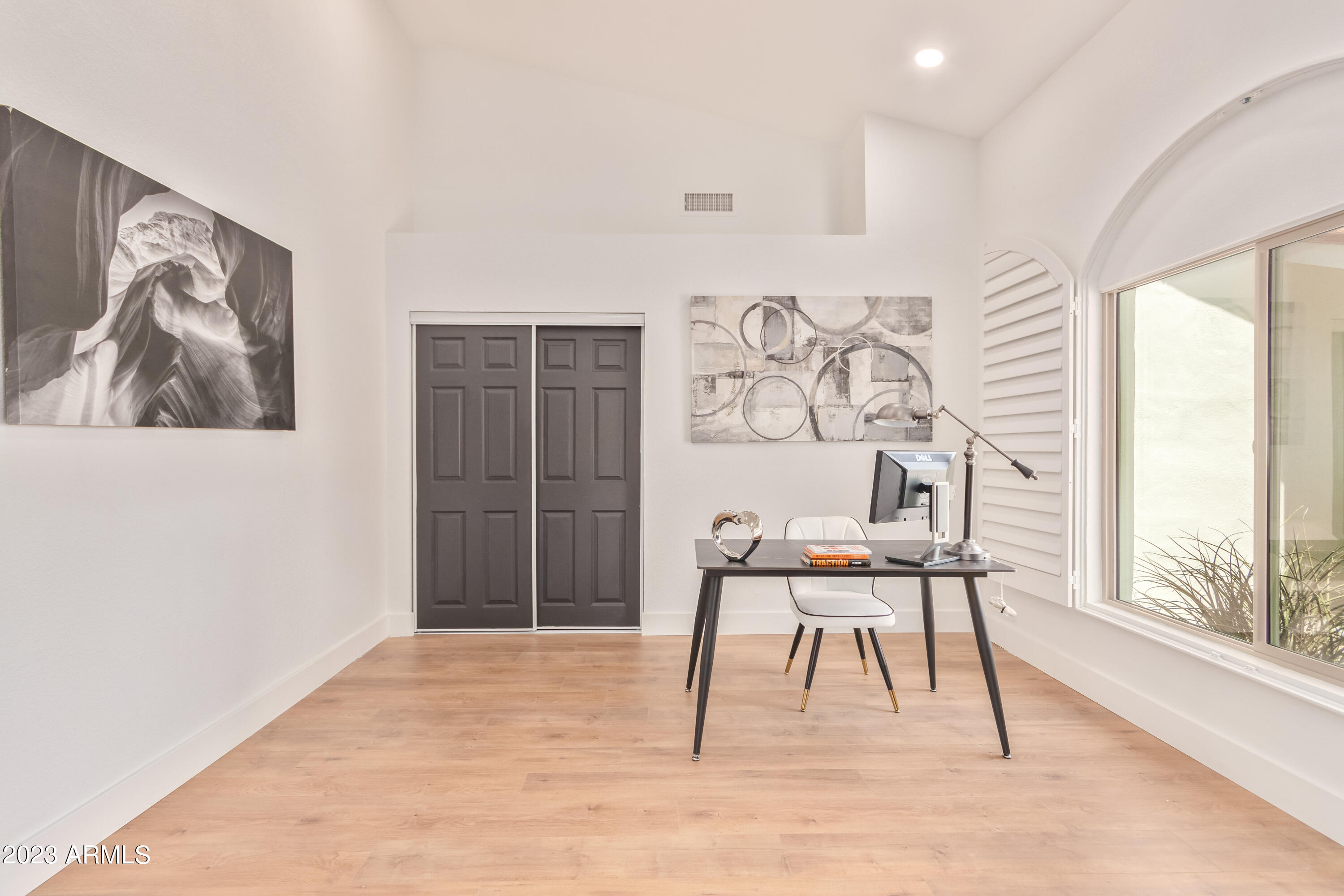 4102 E RANCHO TIERRA Drive