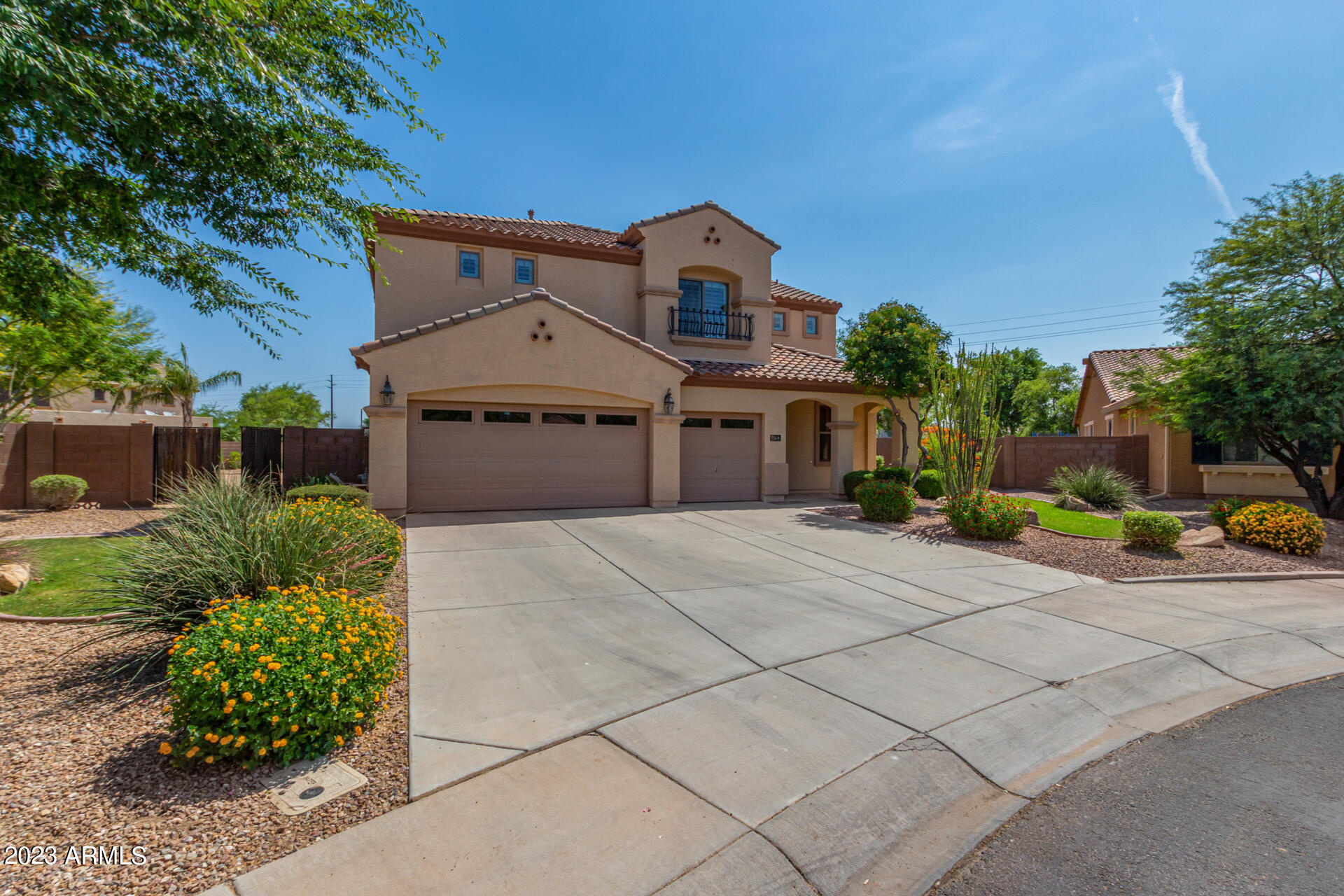 760 E HUMMINGBIRD Way