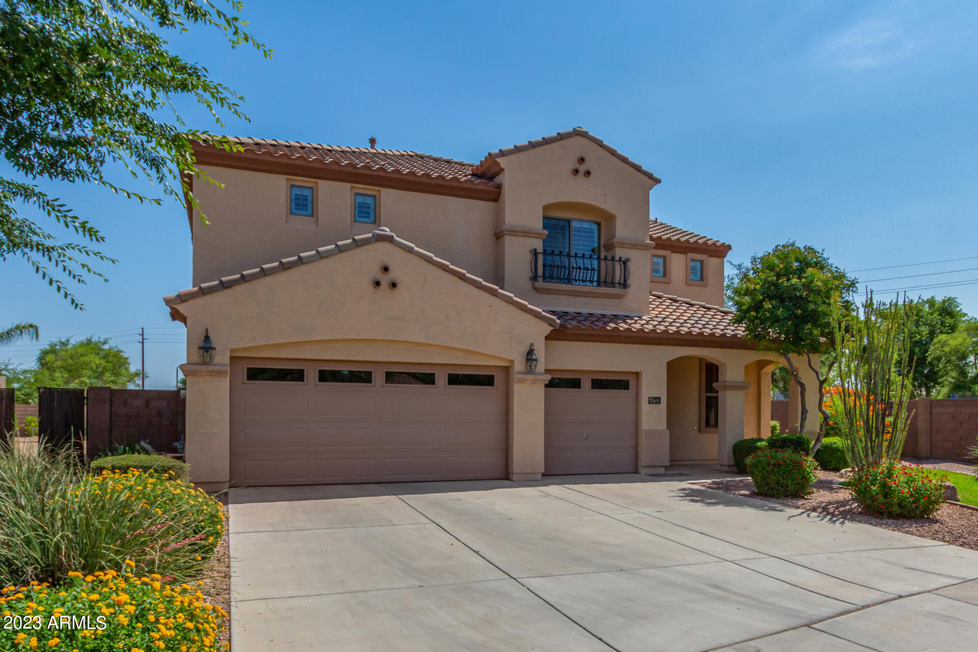 760 E HUMMINGBIRD Way