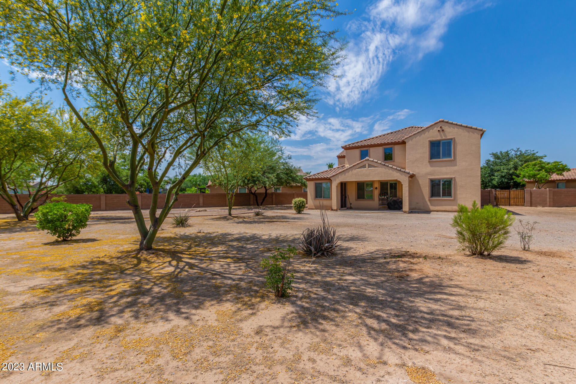 760 E HUMMINGBIRD Way