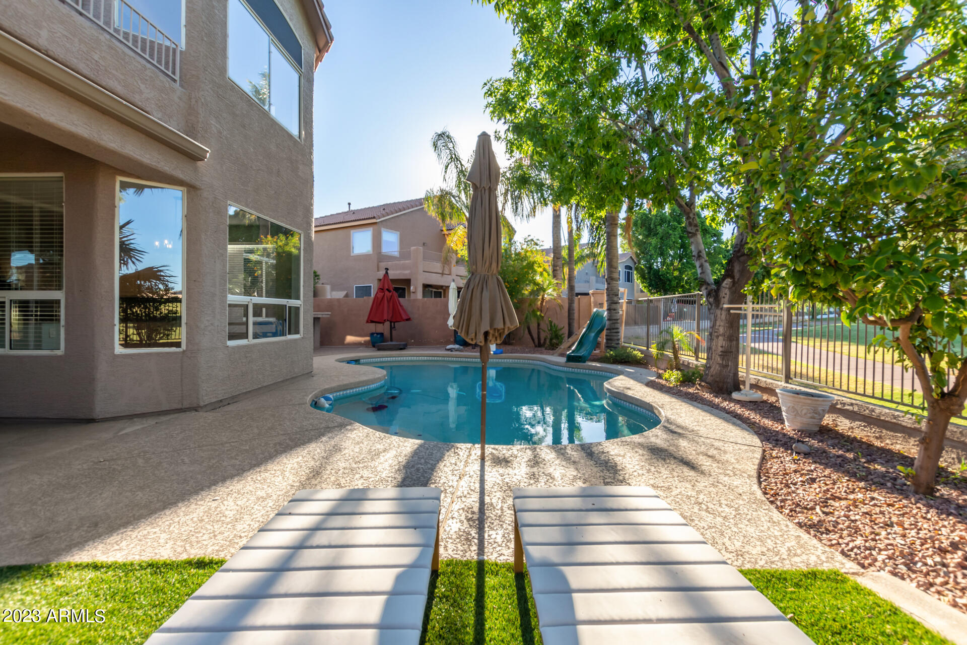 6490 W TONOPAH Drive