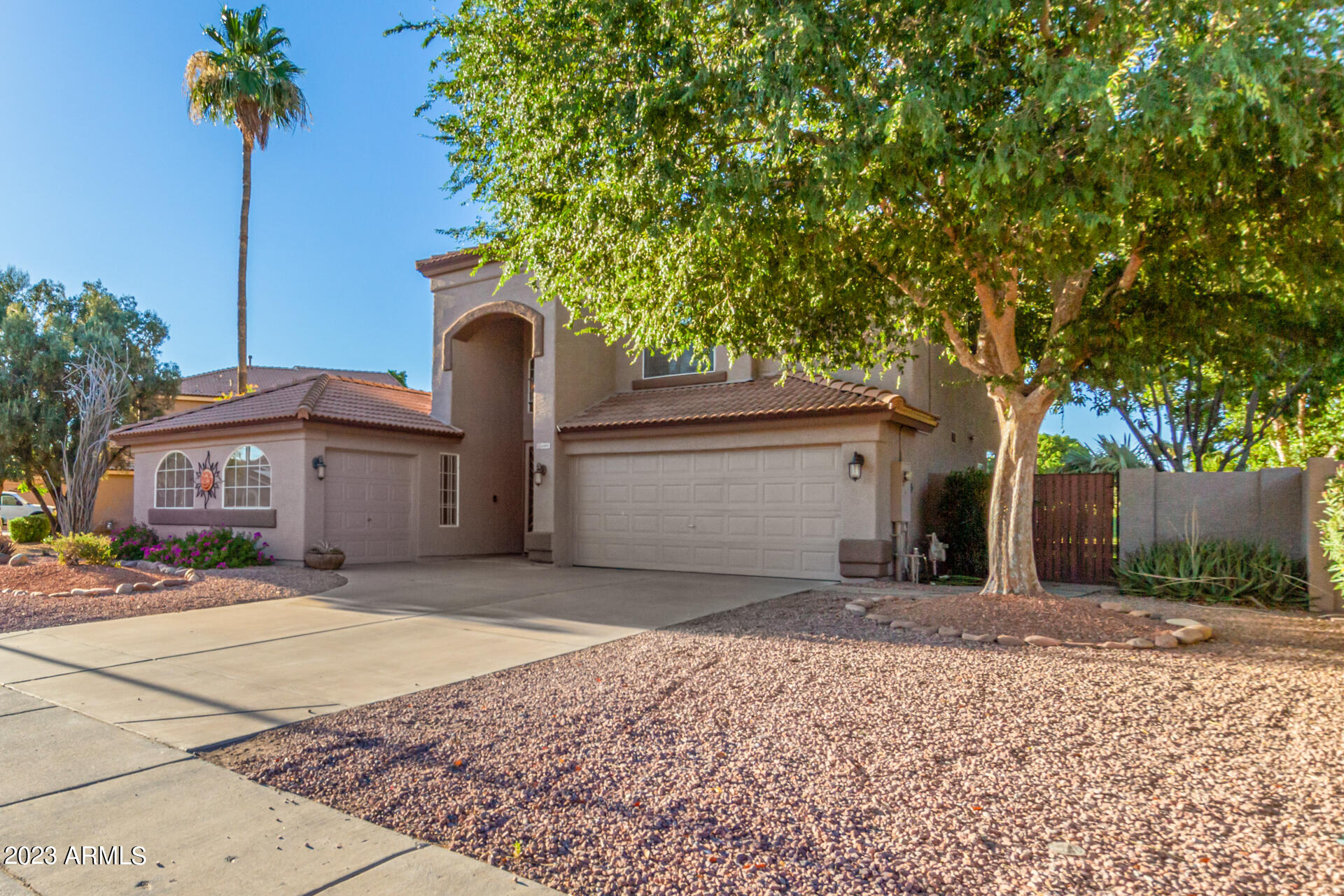 6490 W TONOPAH Drive
