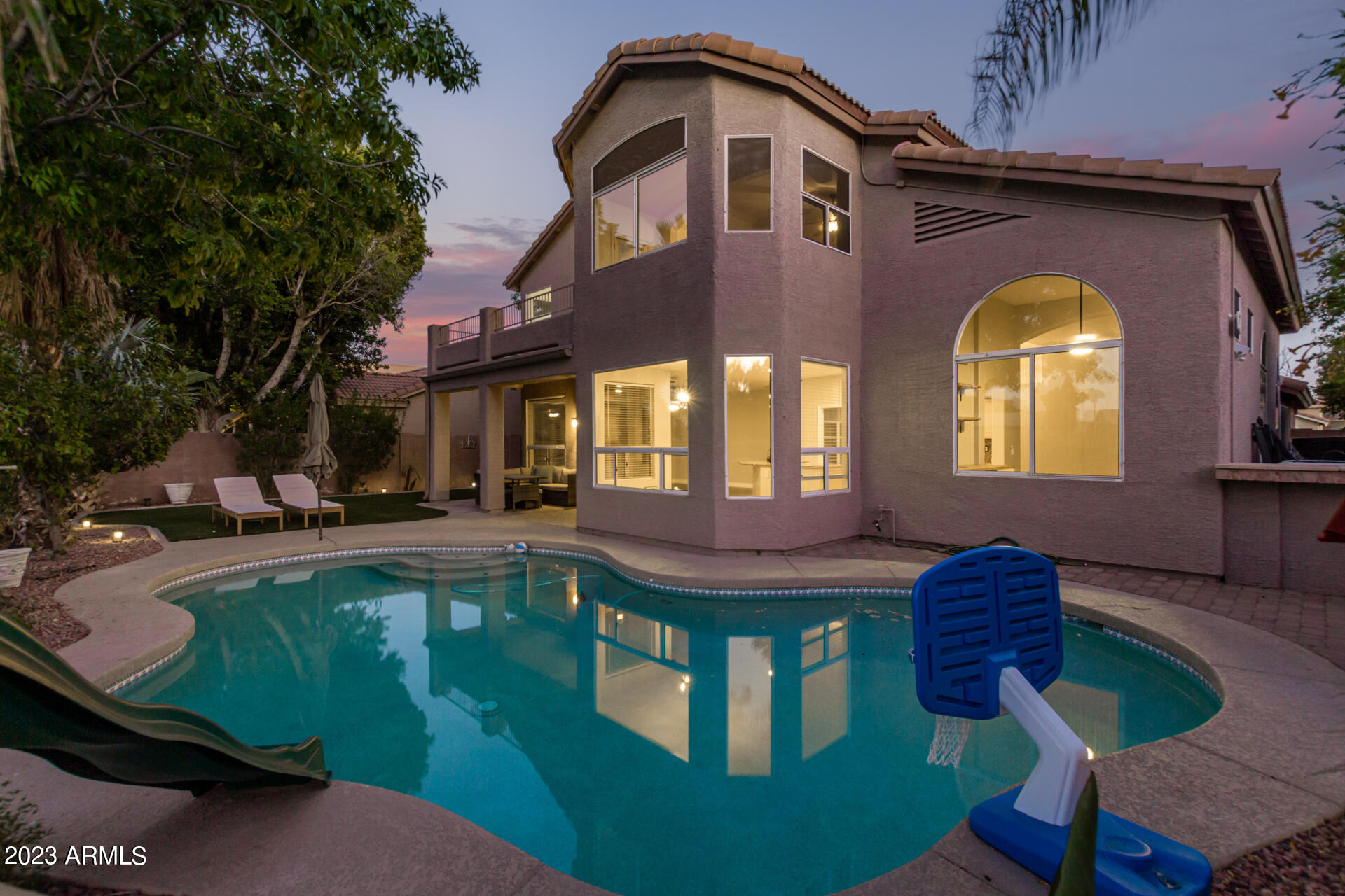 6490 W TONOPAH Drive