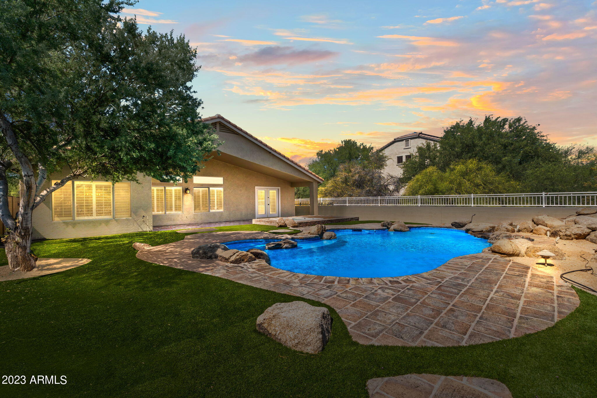 4641 E NIGHT GLOW Drive