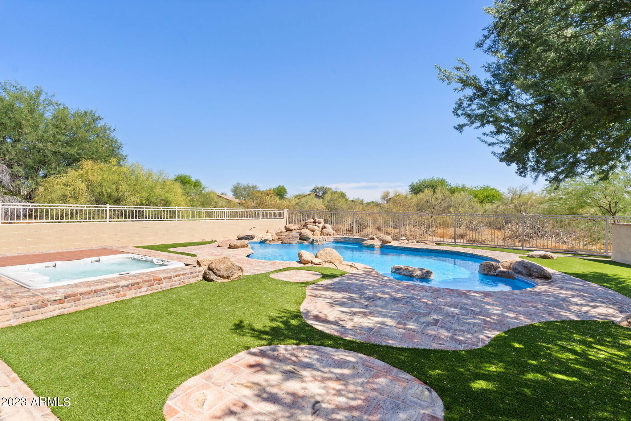 4641 E NIGHT GLOW Drive