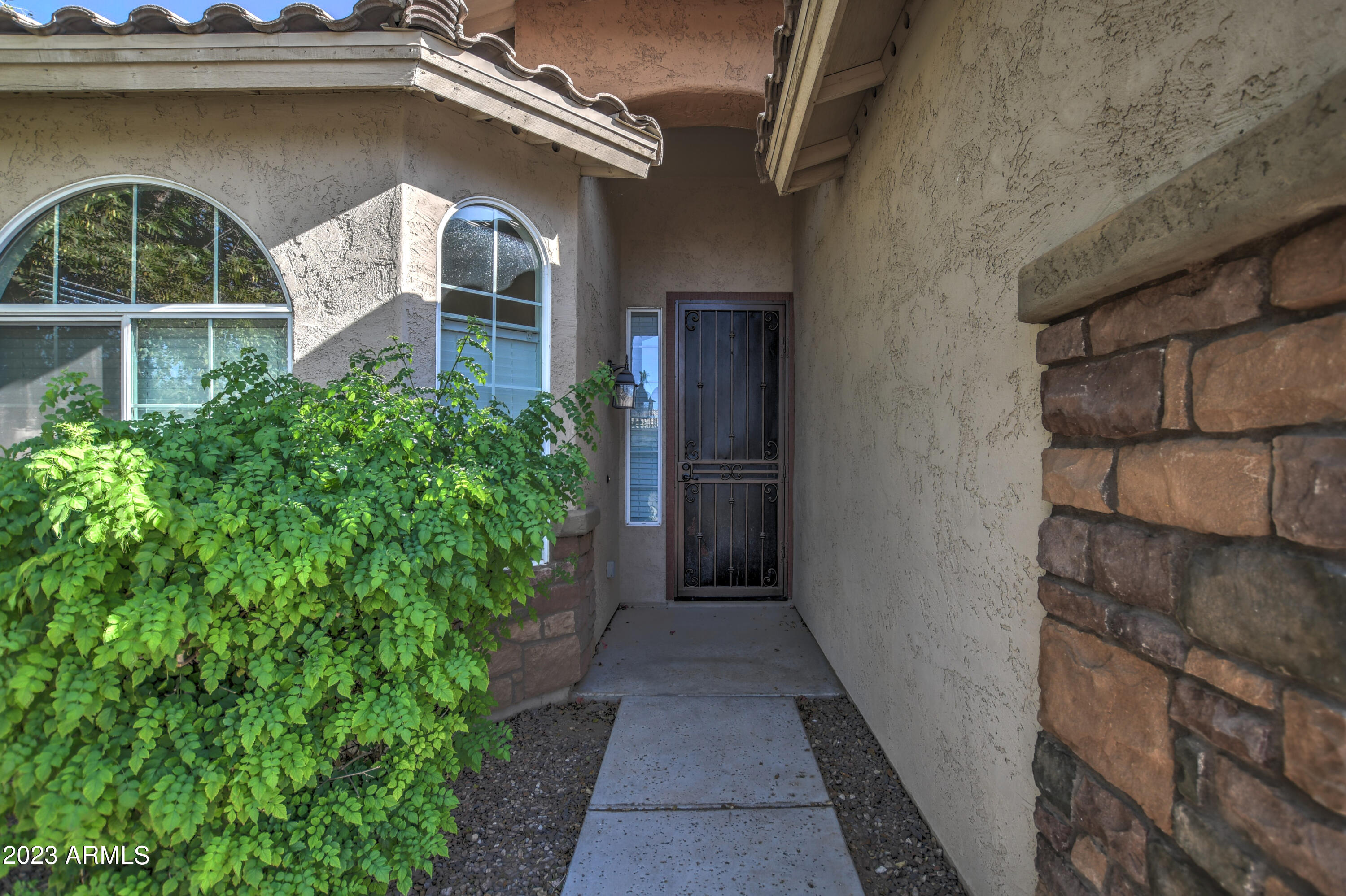 7315 W DONNER Drive