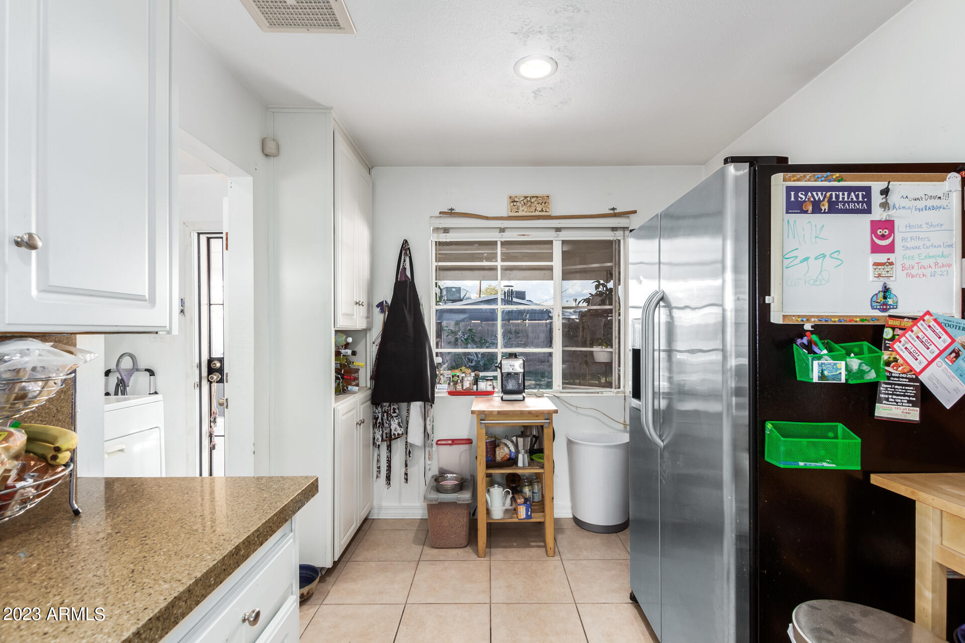1220 W HIGHLAND Avenue