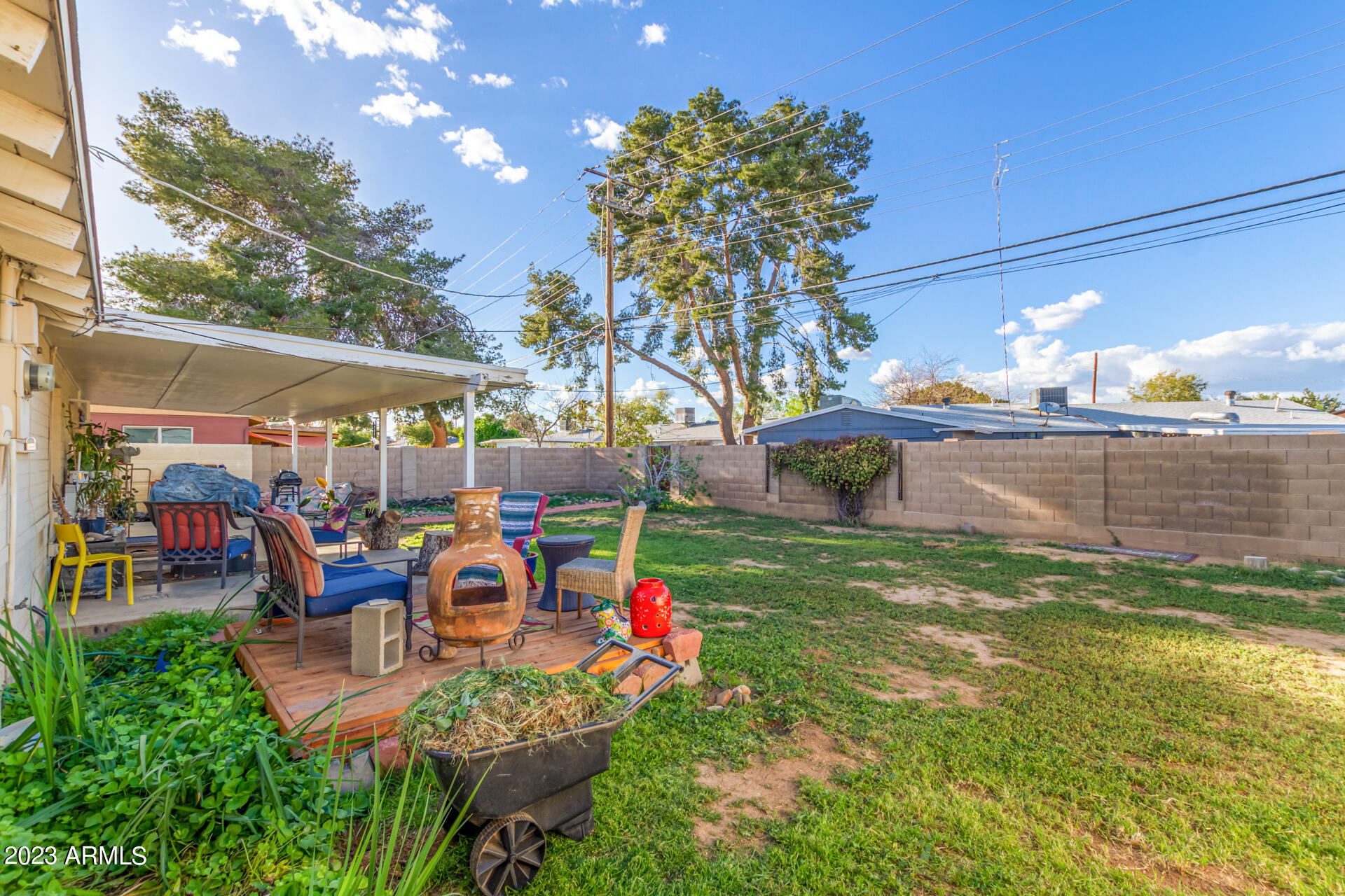 1220 W HIGHLAND Avenue