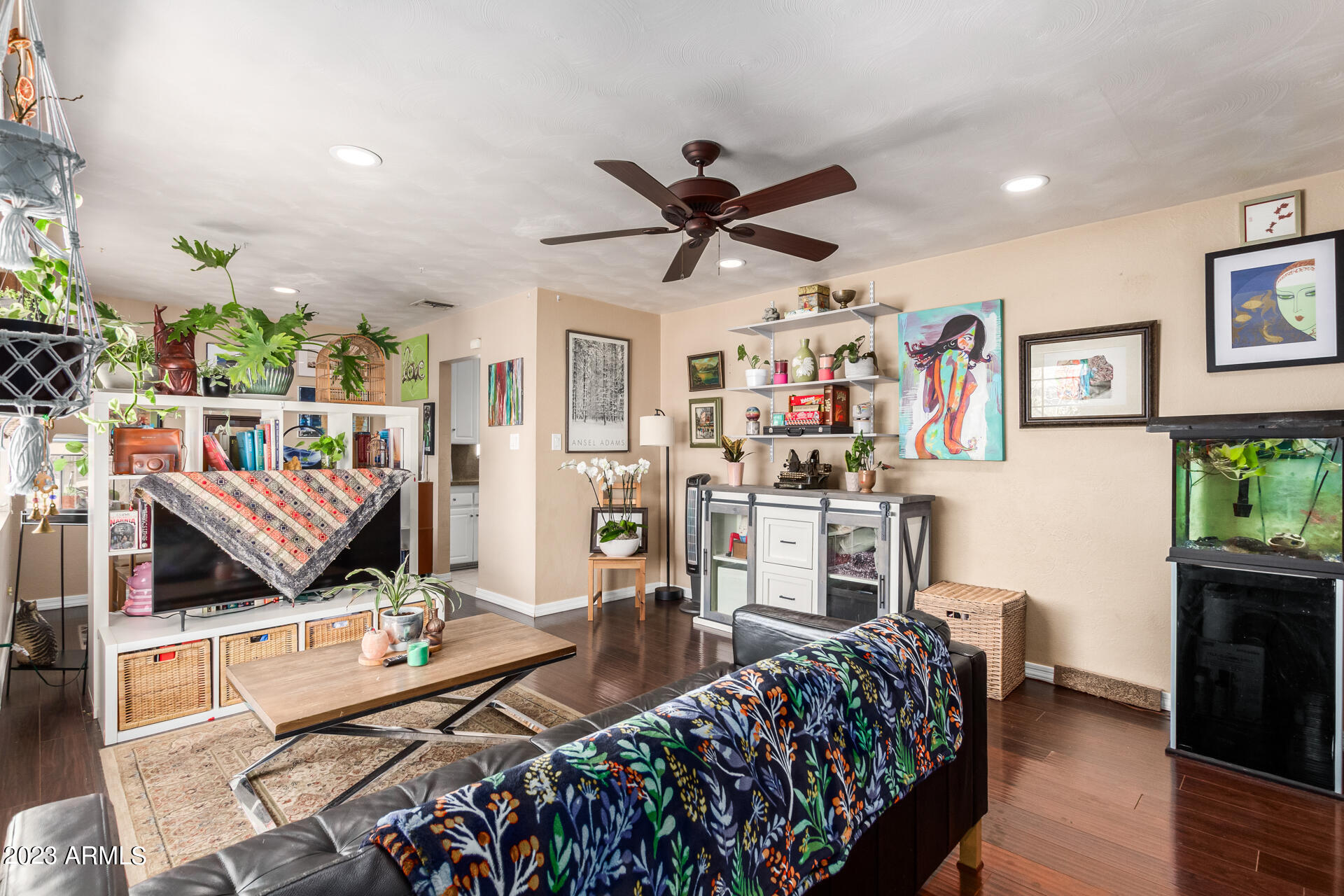 1220 W HIGHLAND Avenue
