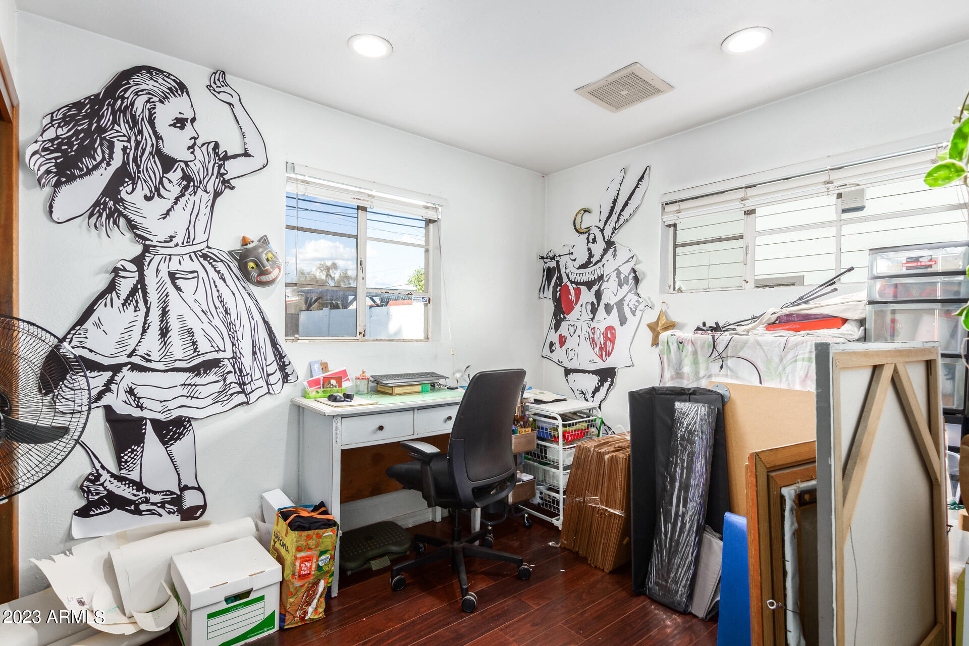 1220 W HIGHLAND Avenue