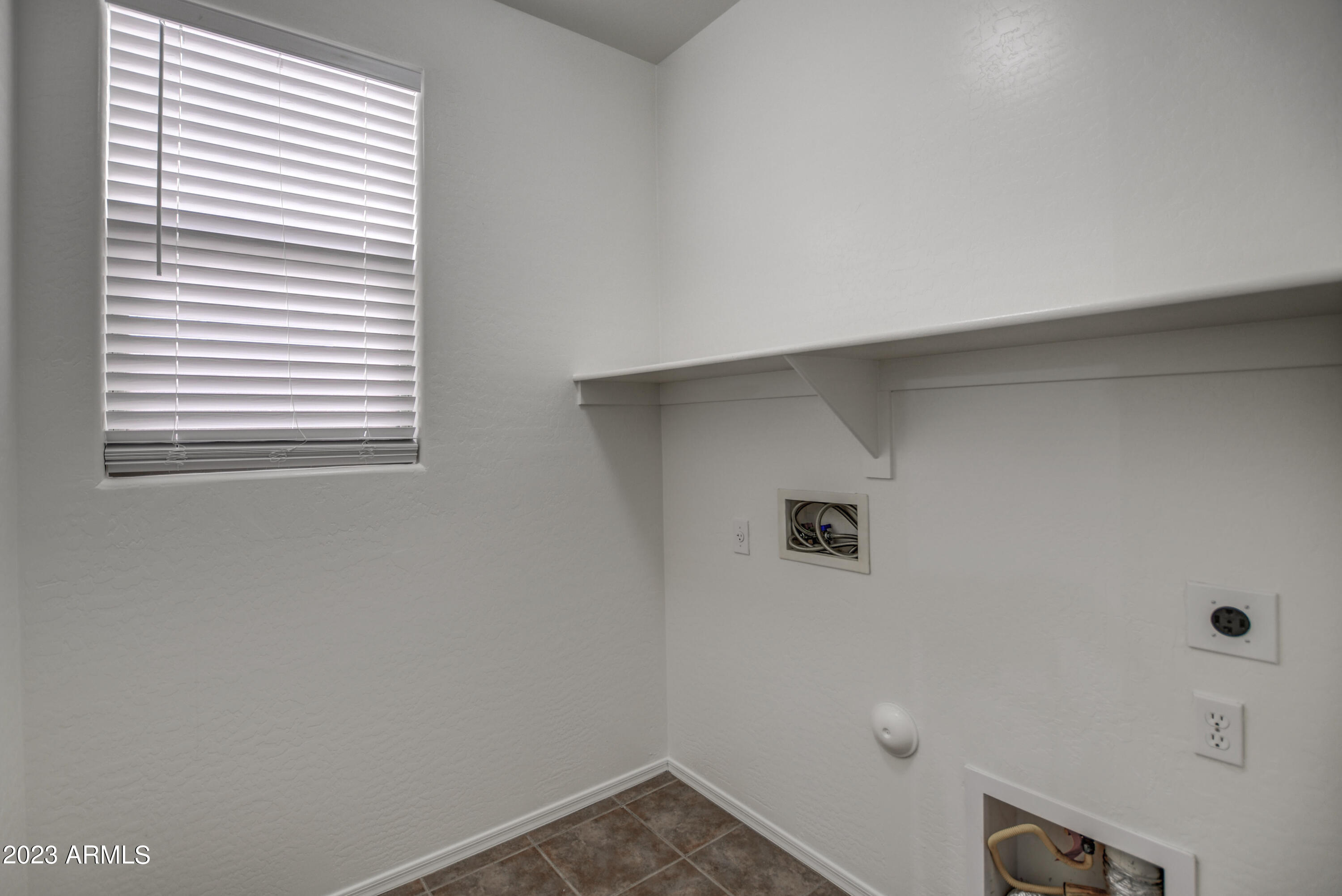 7421 W SOPHIE Lane