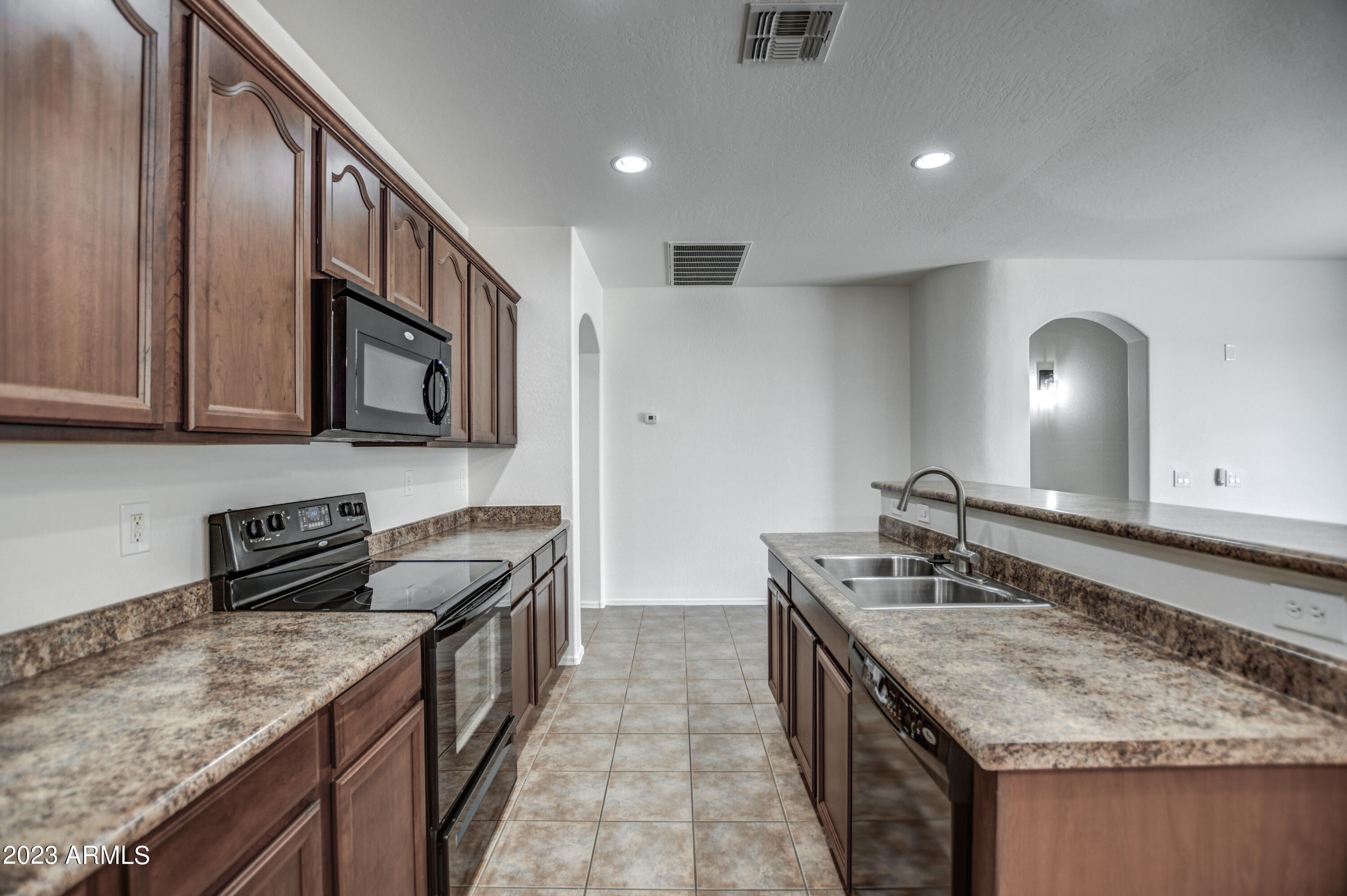 7421 W SOPHIE Lane