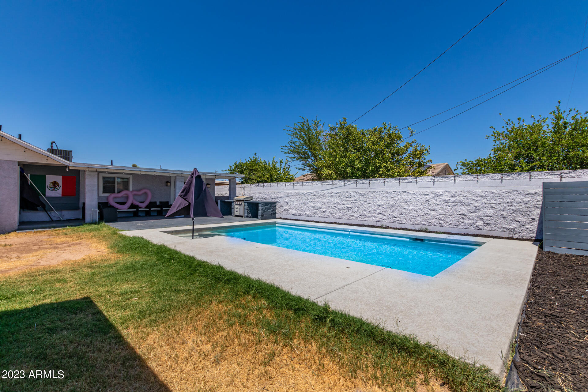 3613 W POLK Street