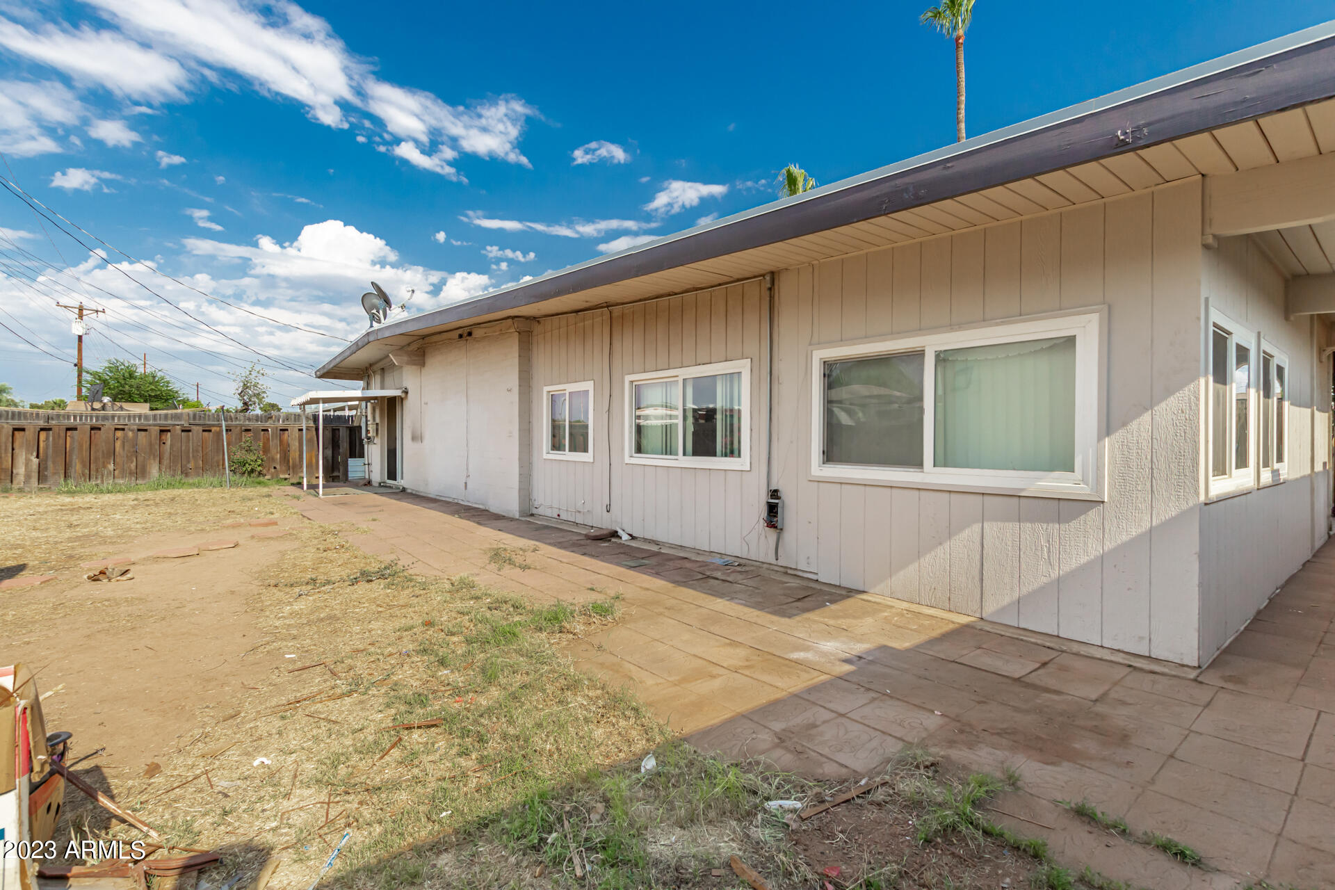 2220 E ALPINE Avenue