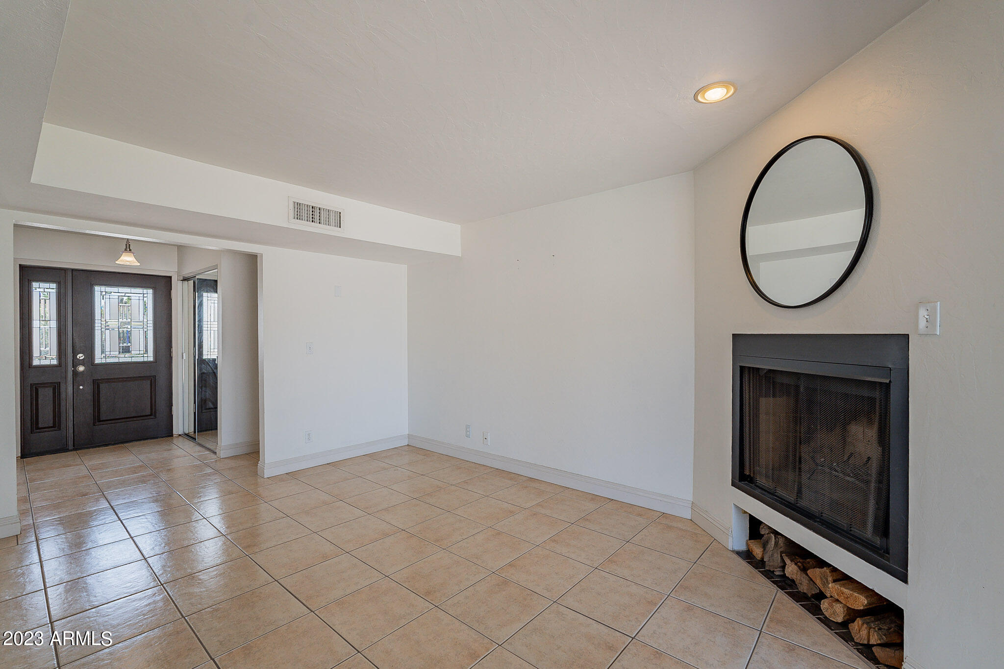 1803 S HERITAGE --