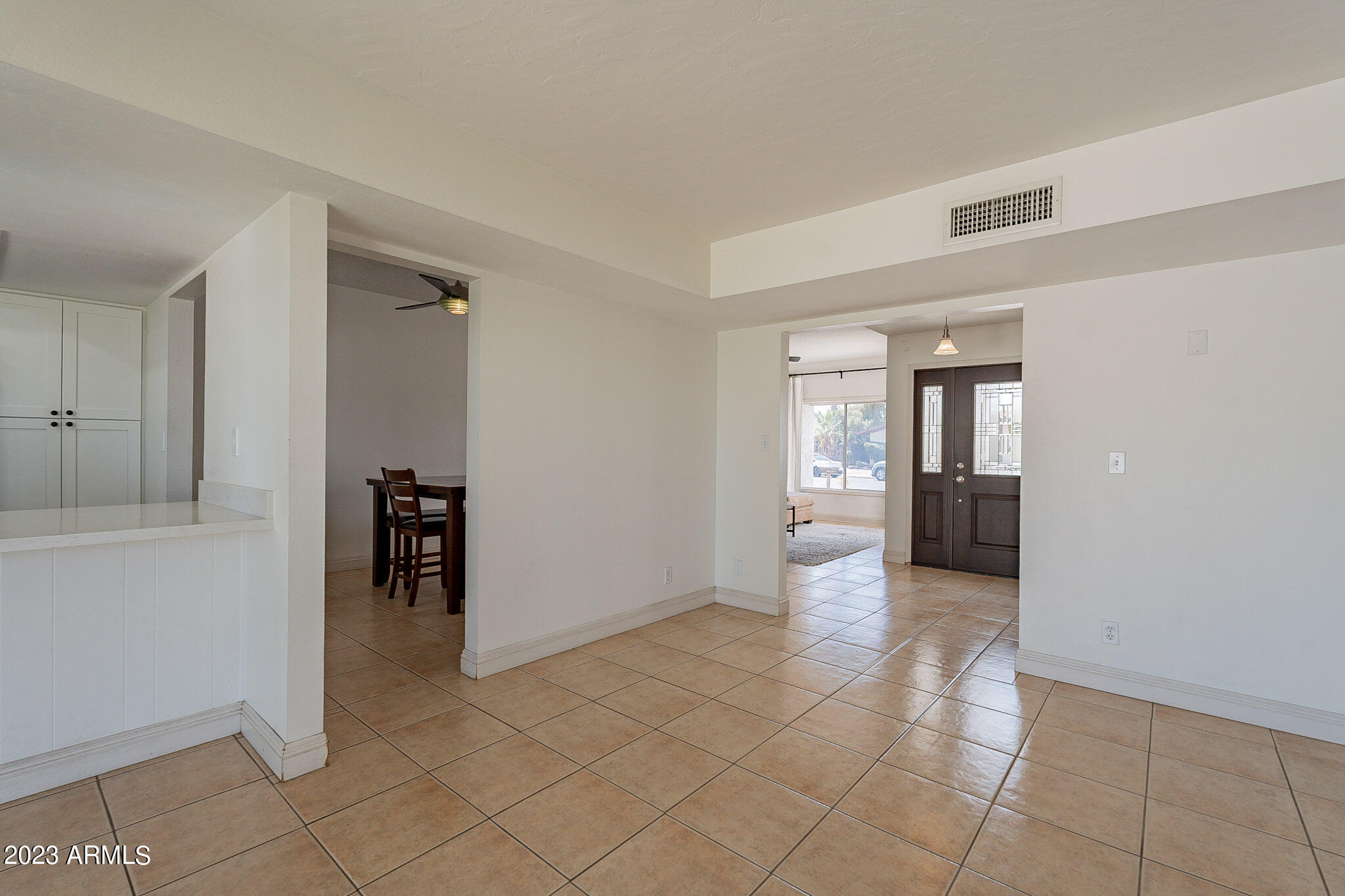 1803 S HERITAGE --