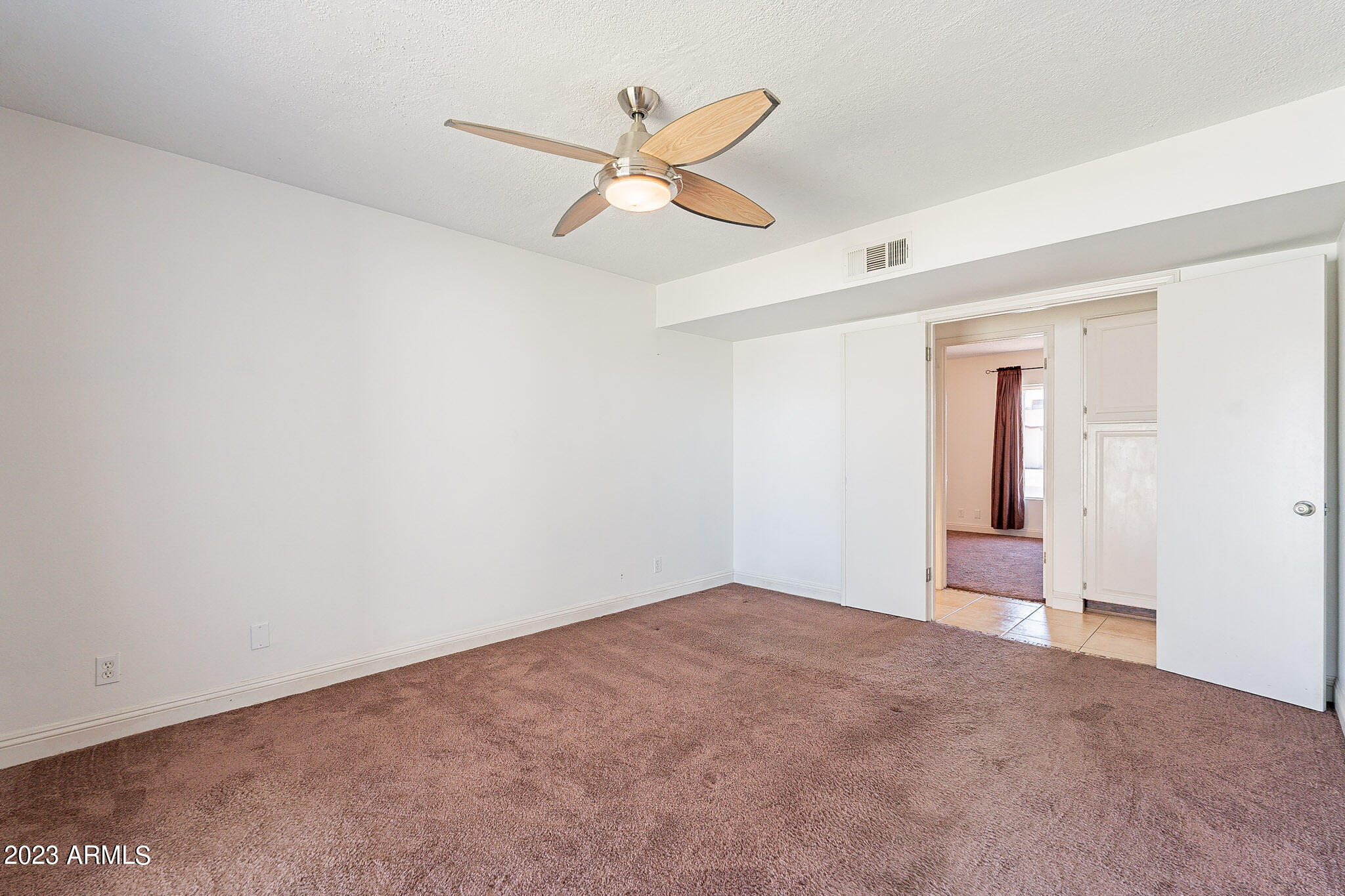 1803 S HERITAGE --