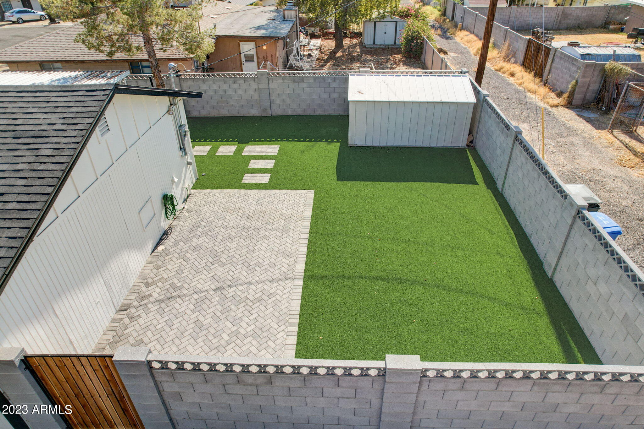 1246 E Vista Avenue