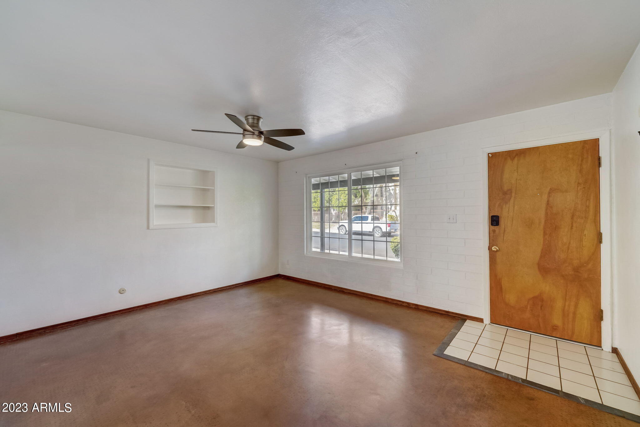 1246 E Vista Avenue