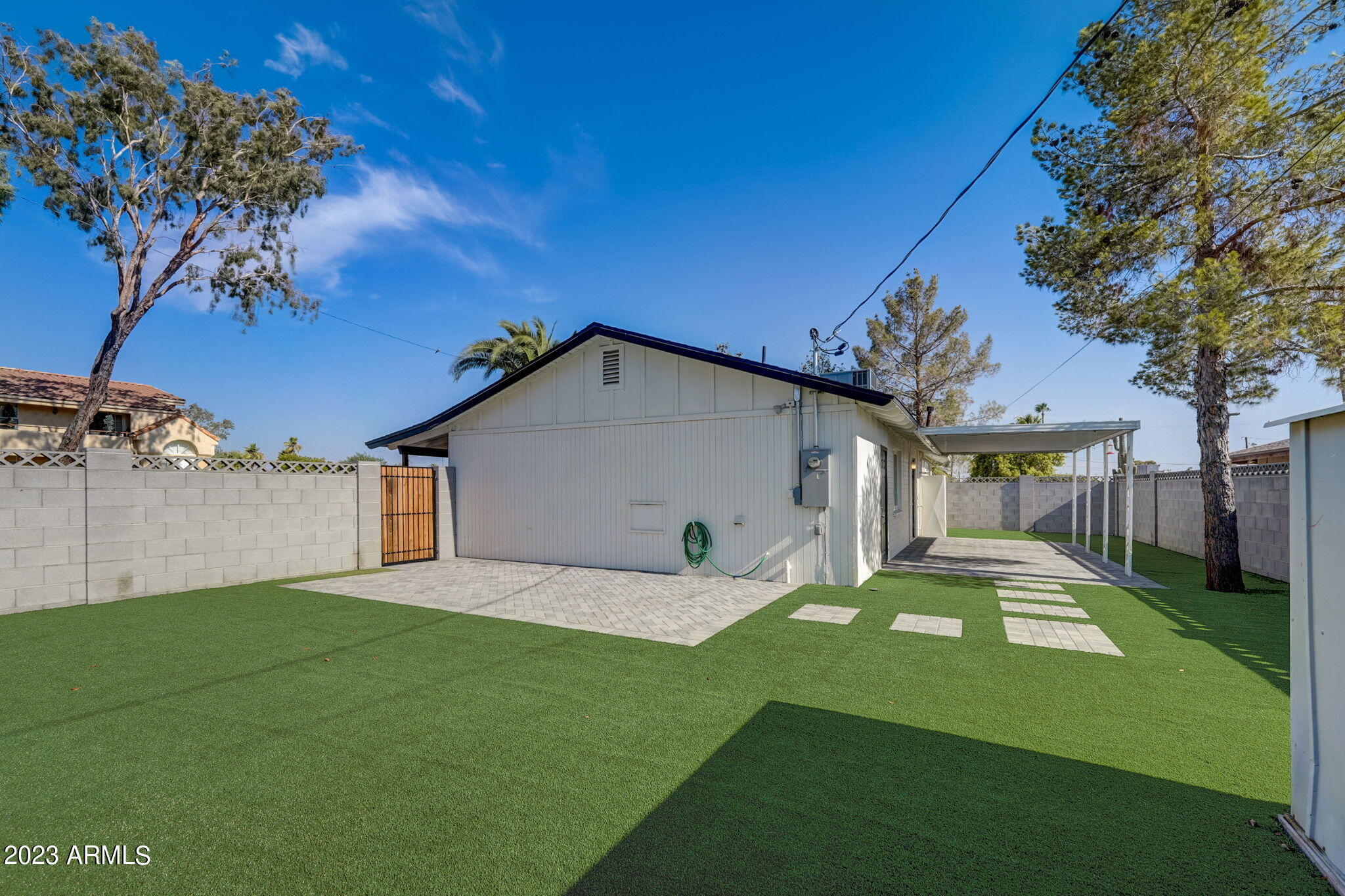 1246 E Vista Avenue