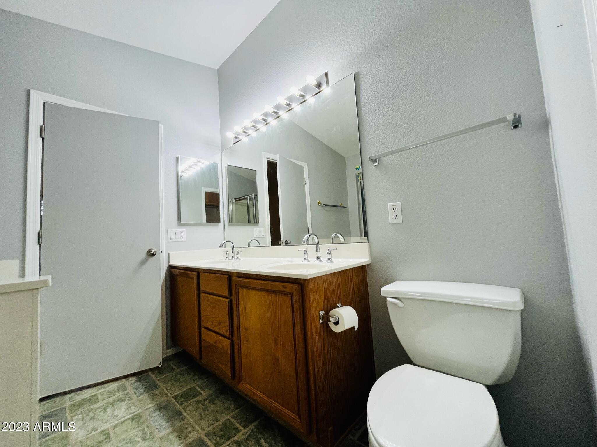 4336 E CAMPO BELLO Drive