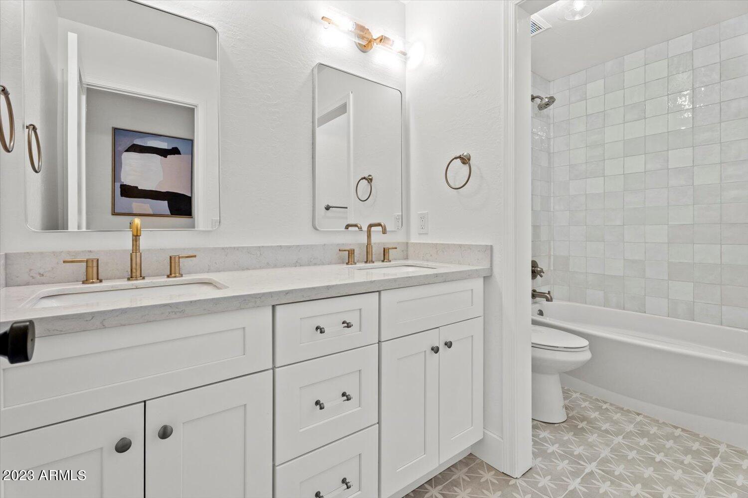 4727 E VIA MONTOYA Drive