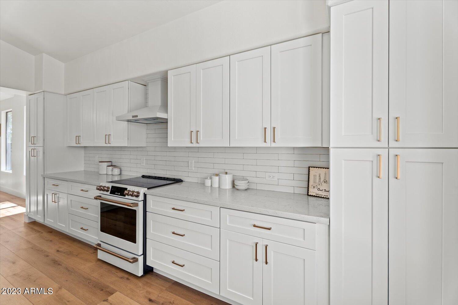 4727 E VIA MONTOYA Drive