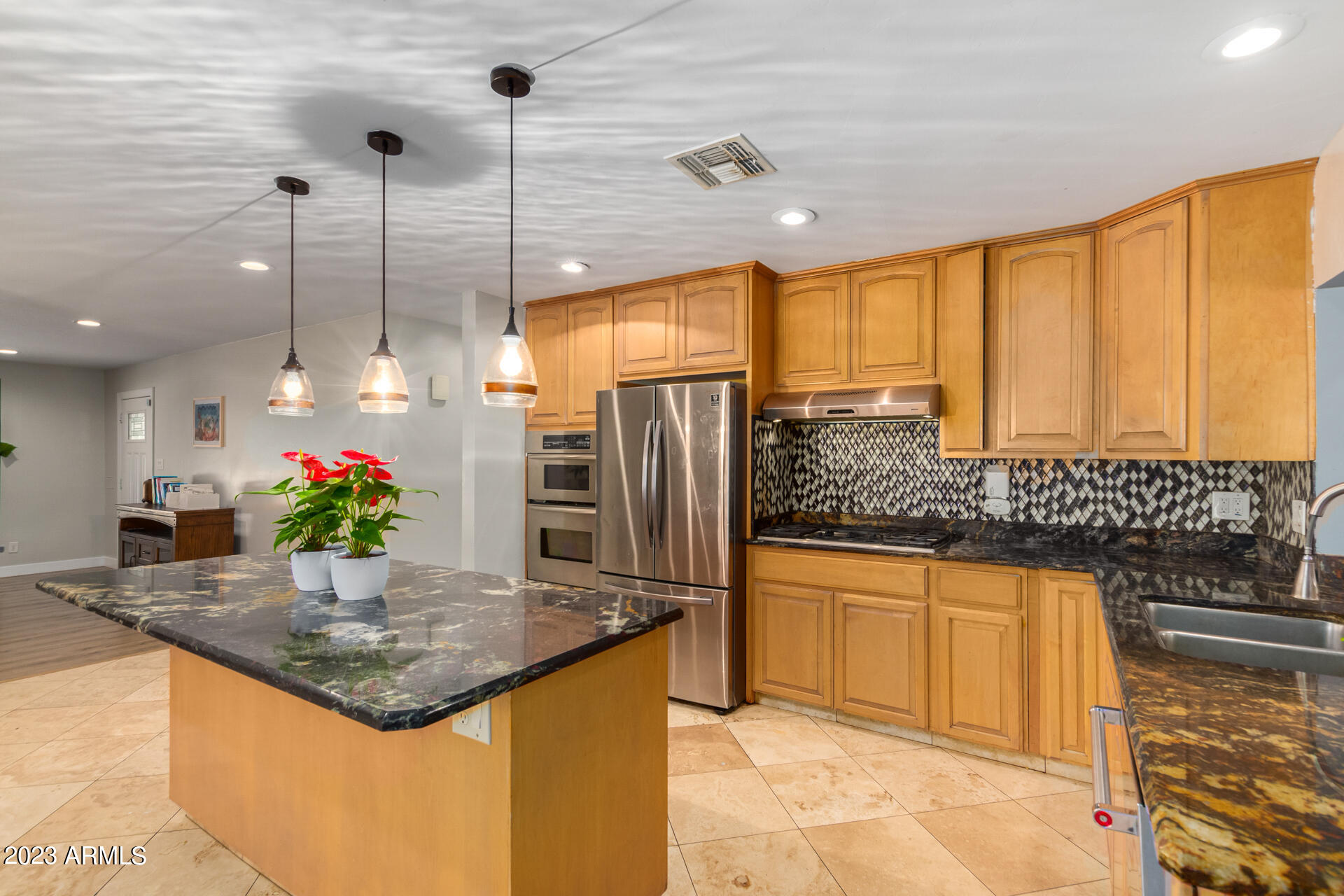 8638 E ROANOKE Avenue