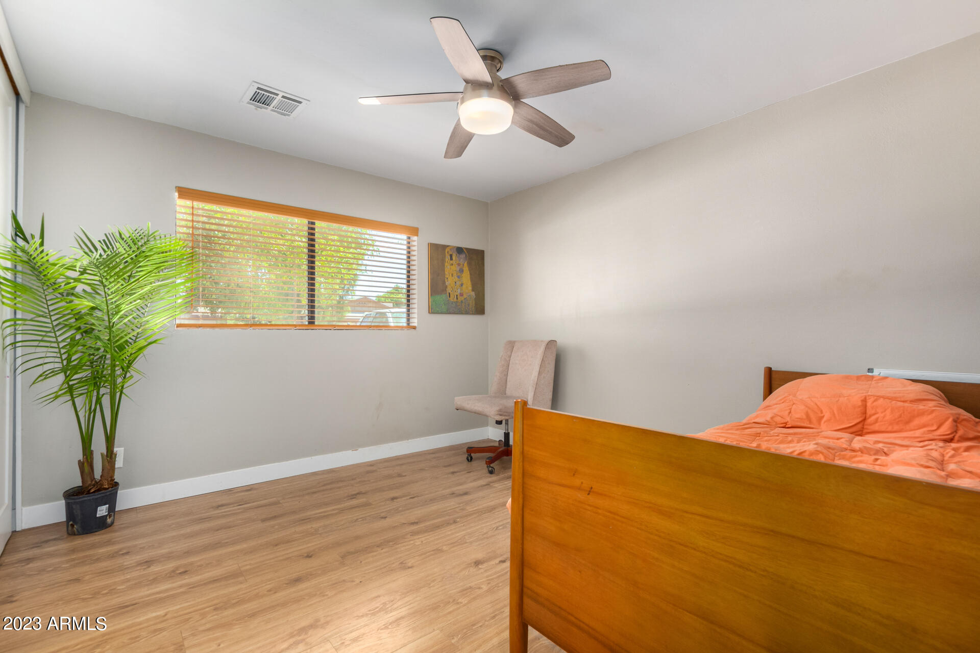8638 E ROANOKE Avenue
