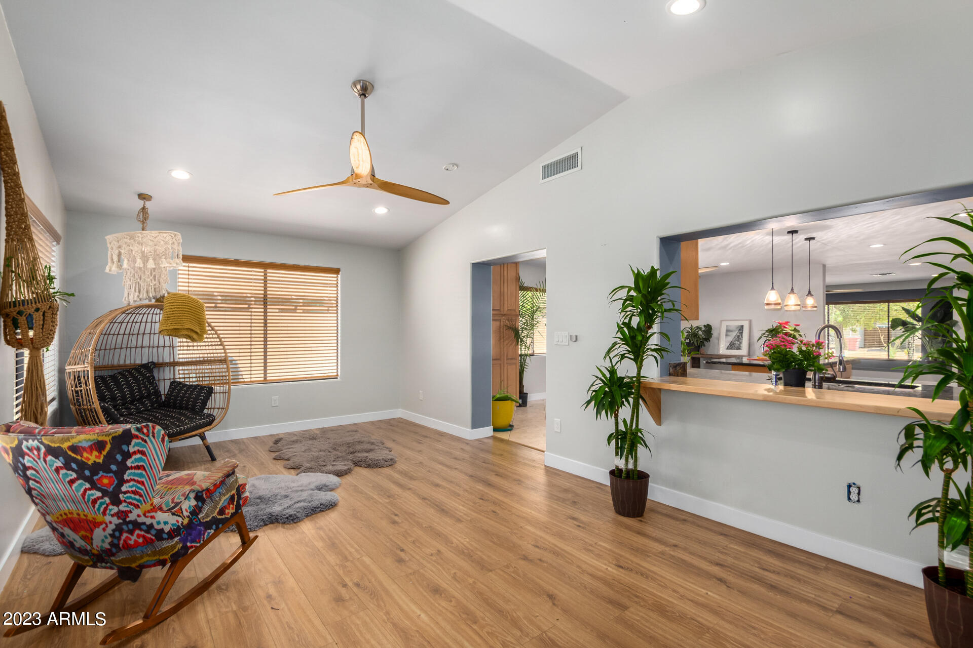 8638 E ROANOKE Avenue