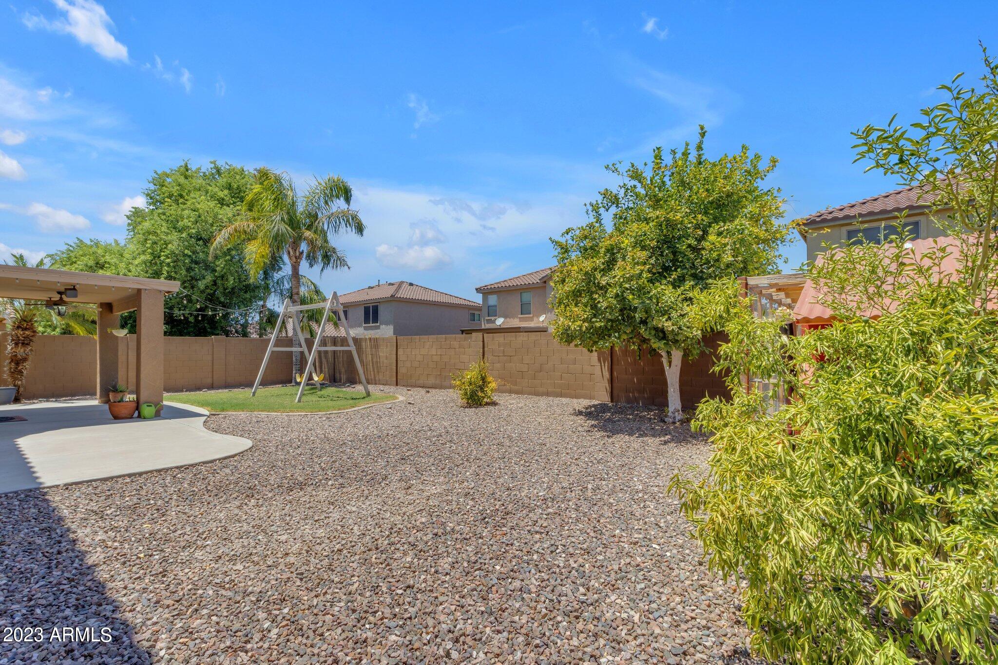 3572 E TRIGGER Way