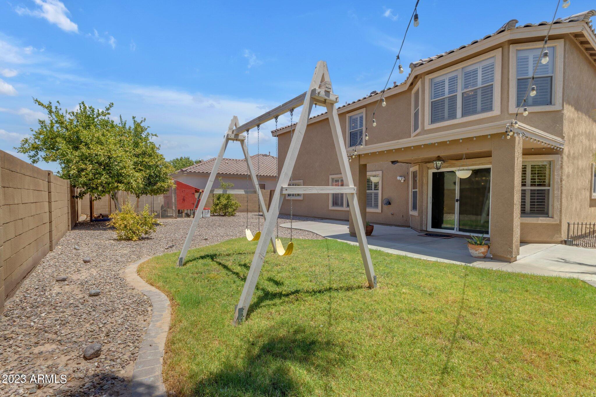3572 E TRIGGER Way